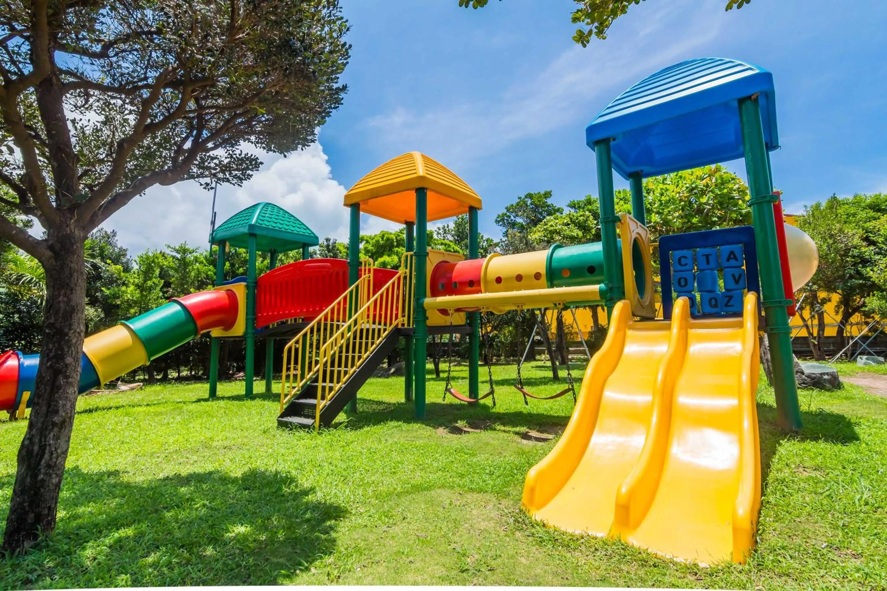 Children play ground in Kenting Maya-House B&B