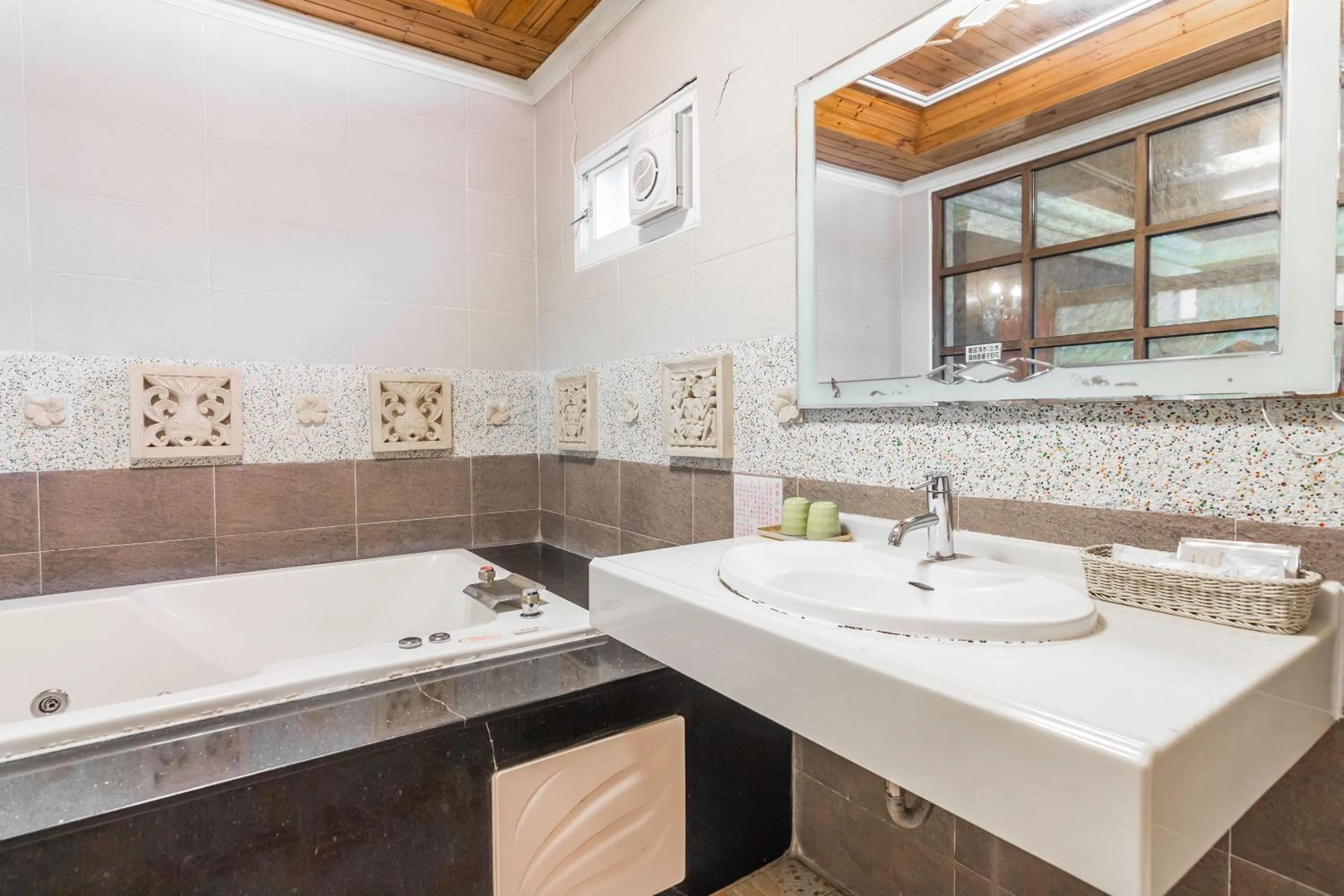 Hot Tub in Kenting Maya-House B&B