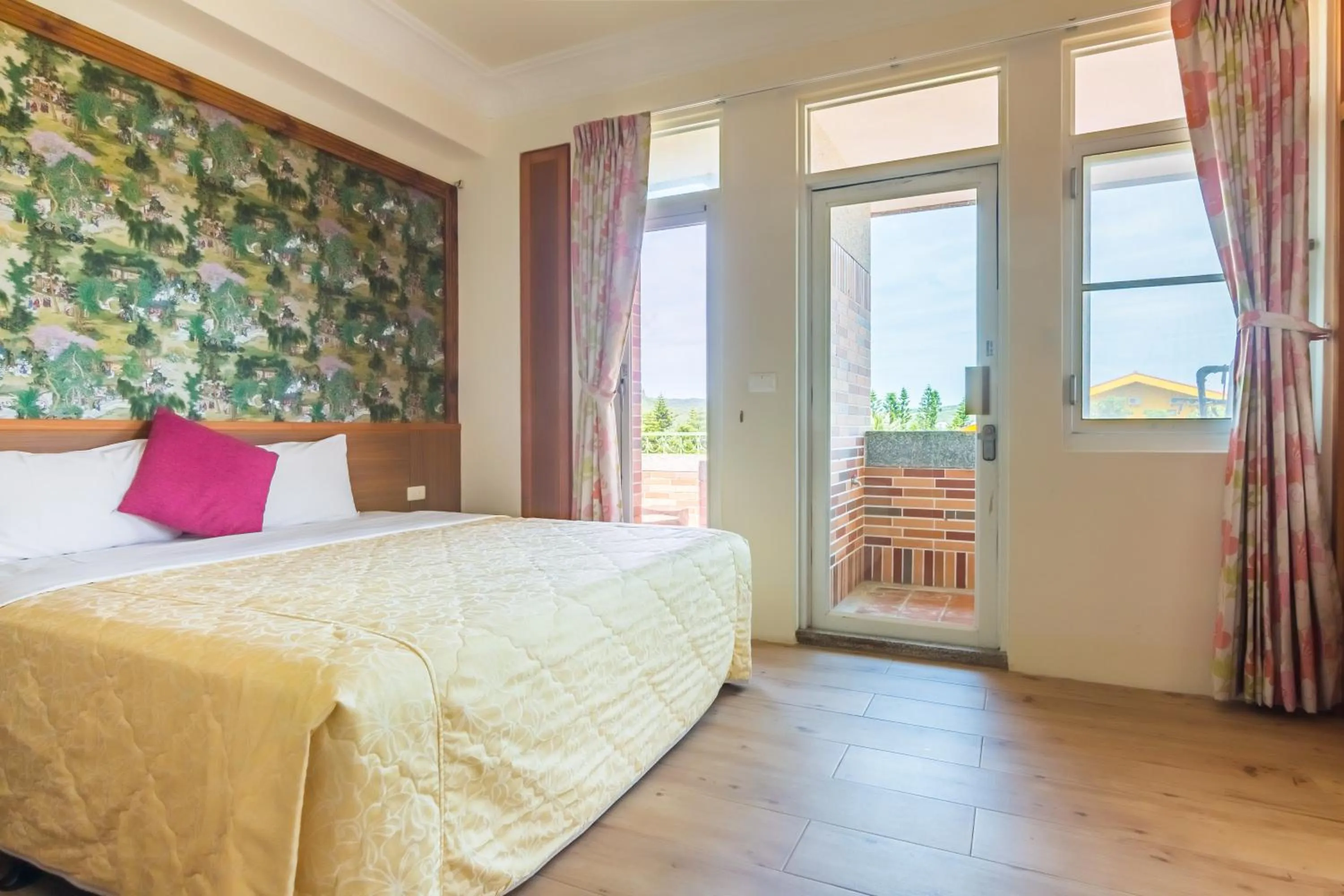 Photo of the whole room, Bed in Kenting Maya-House B&B