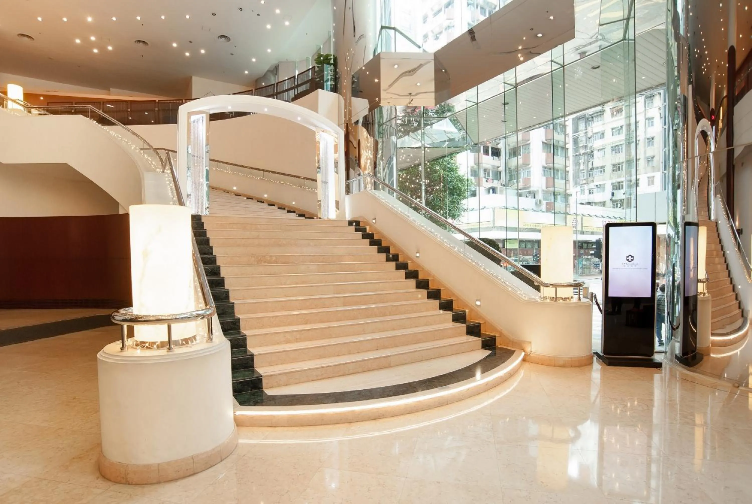 Banquet/Function facilities in B P International