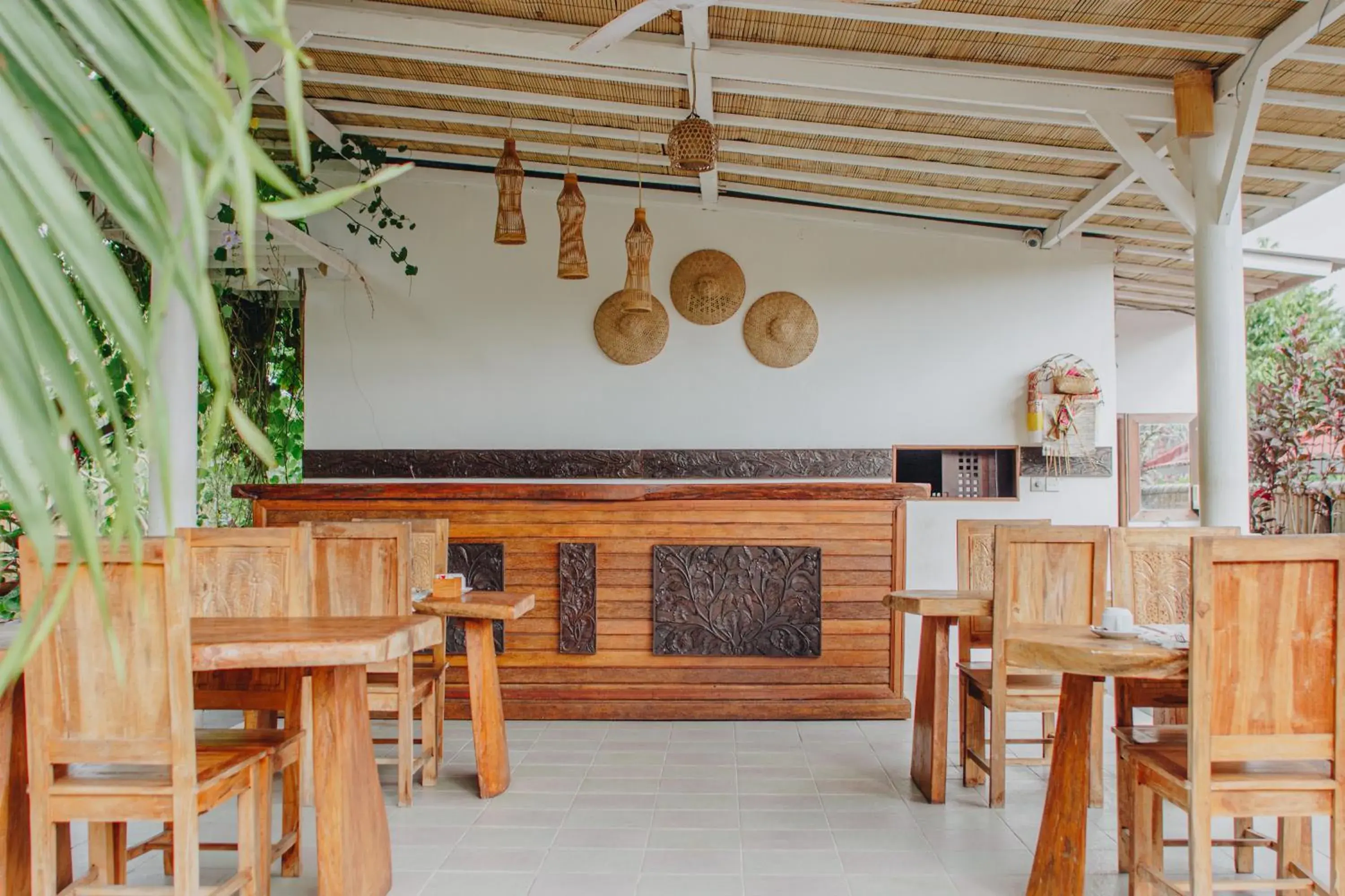 Restaurant/places to eat in Shrining Cottages Lembongan Restaurant/places to eat in Shrining Cottages Lembongan