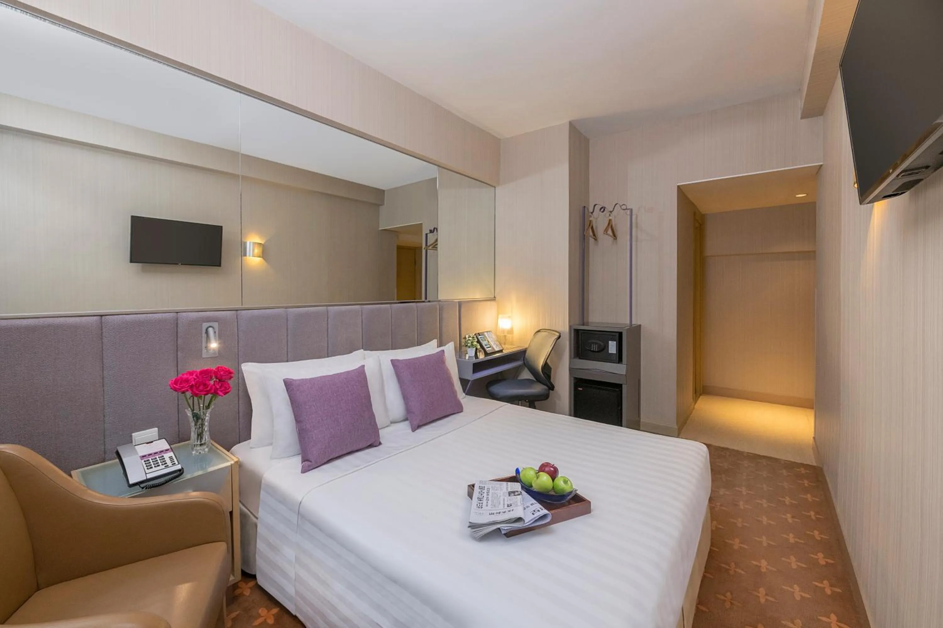 Bedroom, Bed in Silka Far East Hotel