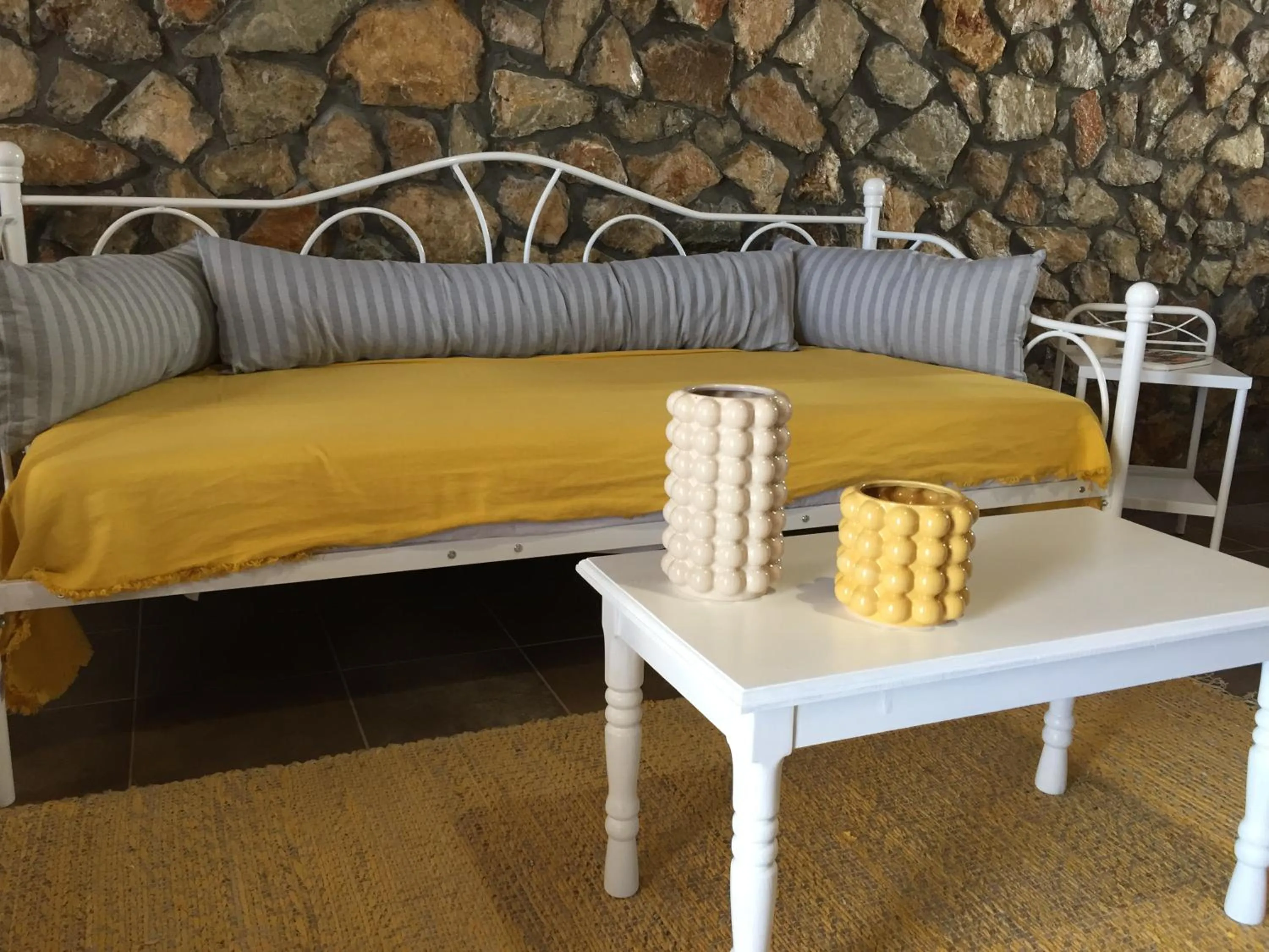 Bed in Vareladiko studios