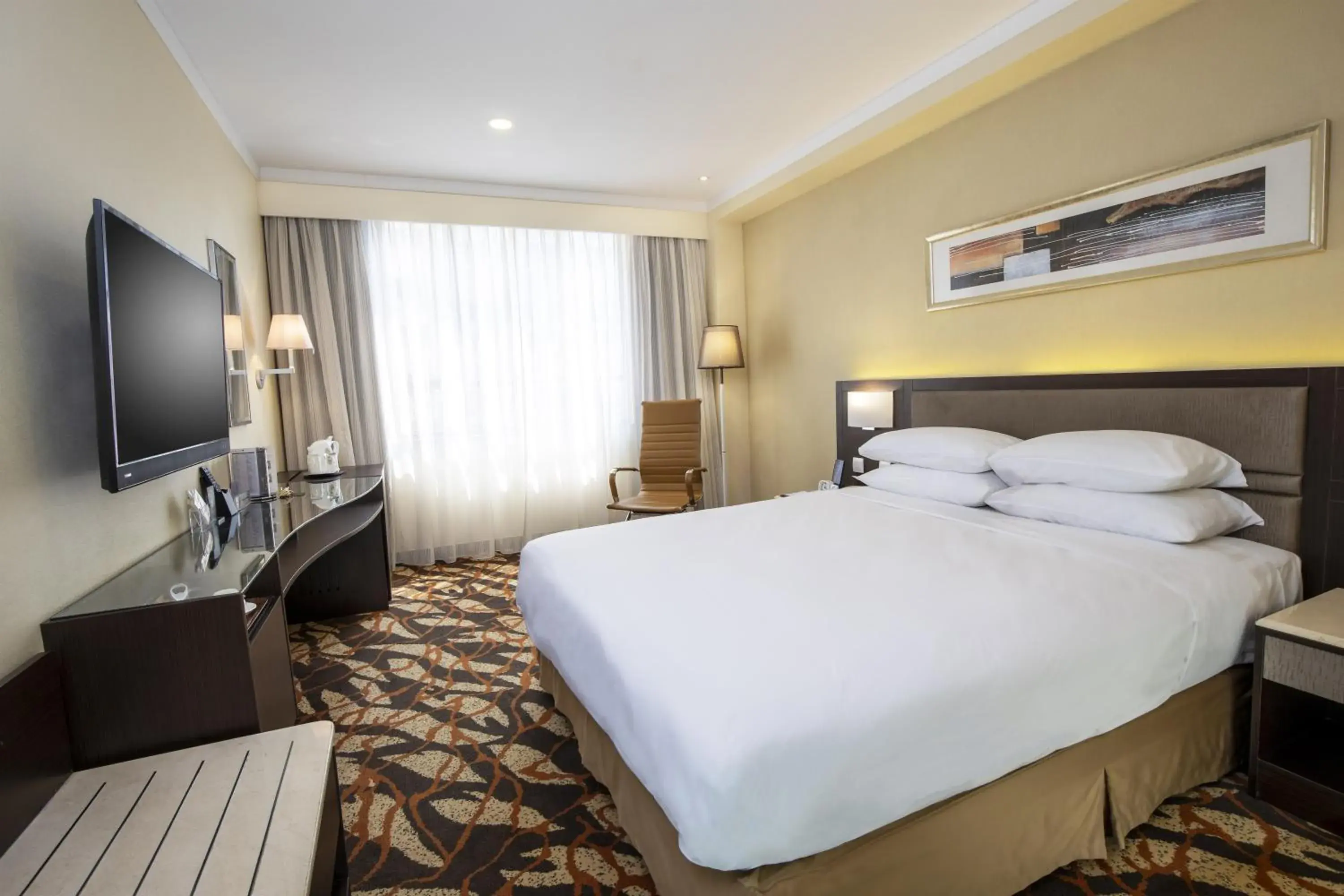 Photo of the whole room, Bed in Metropark Hotel Kowloon Photo of the whole room, Bed in Metropark Hotel Kowloon