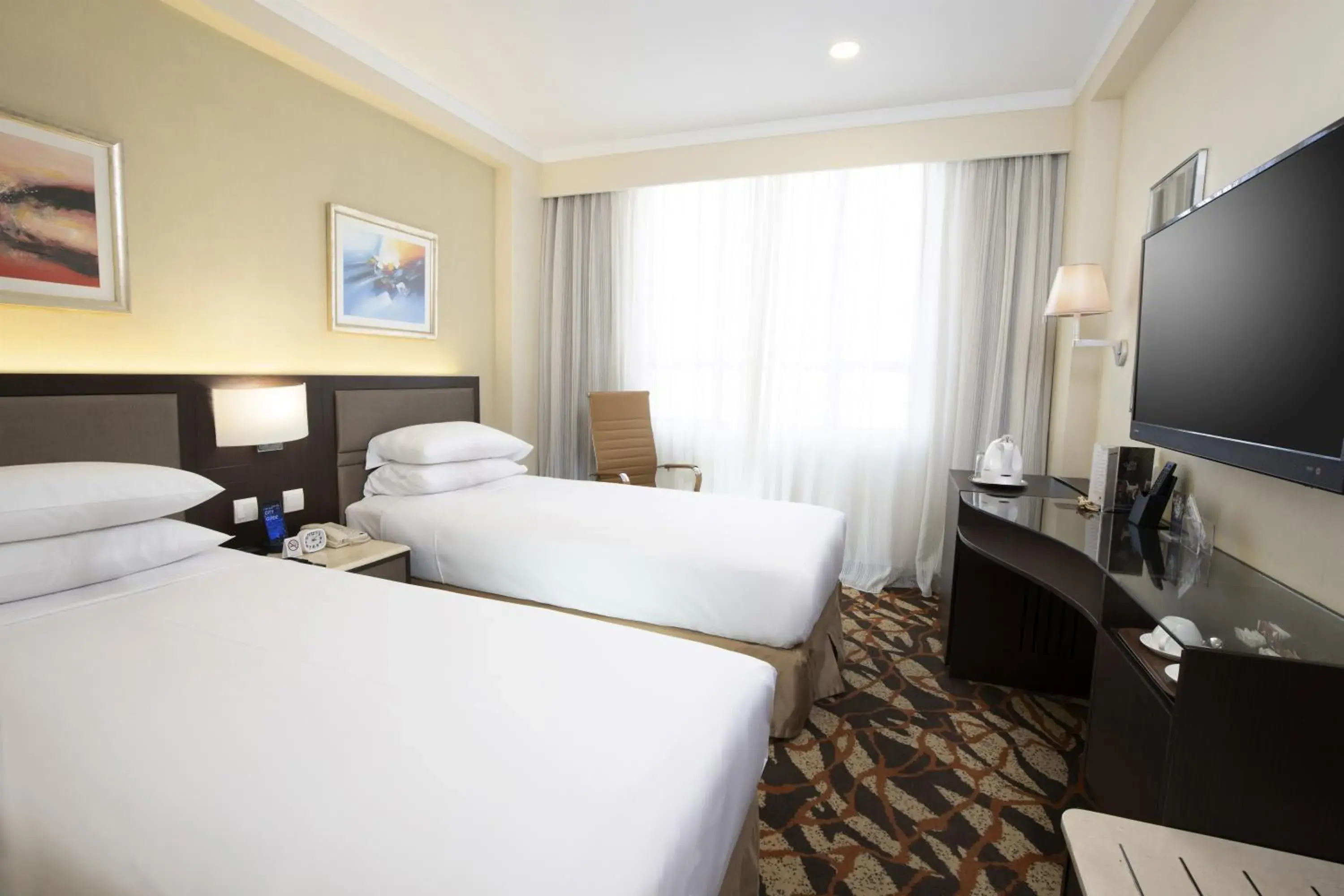 Photo of the whole room, Bed in Metropark Hotel Kowloon Photo of the whole room, Bed in Metropark Hotel Kowloon