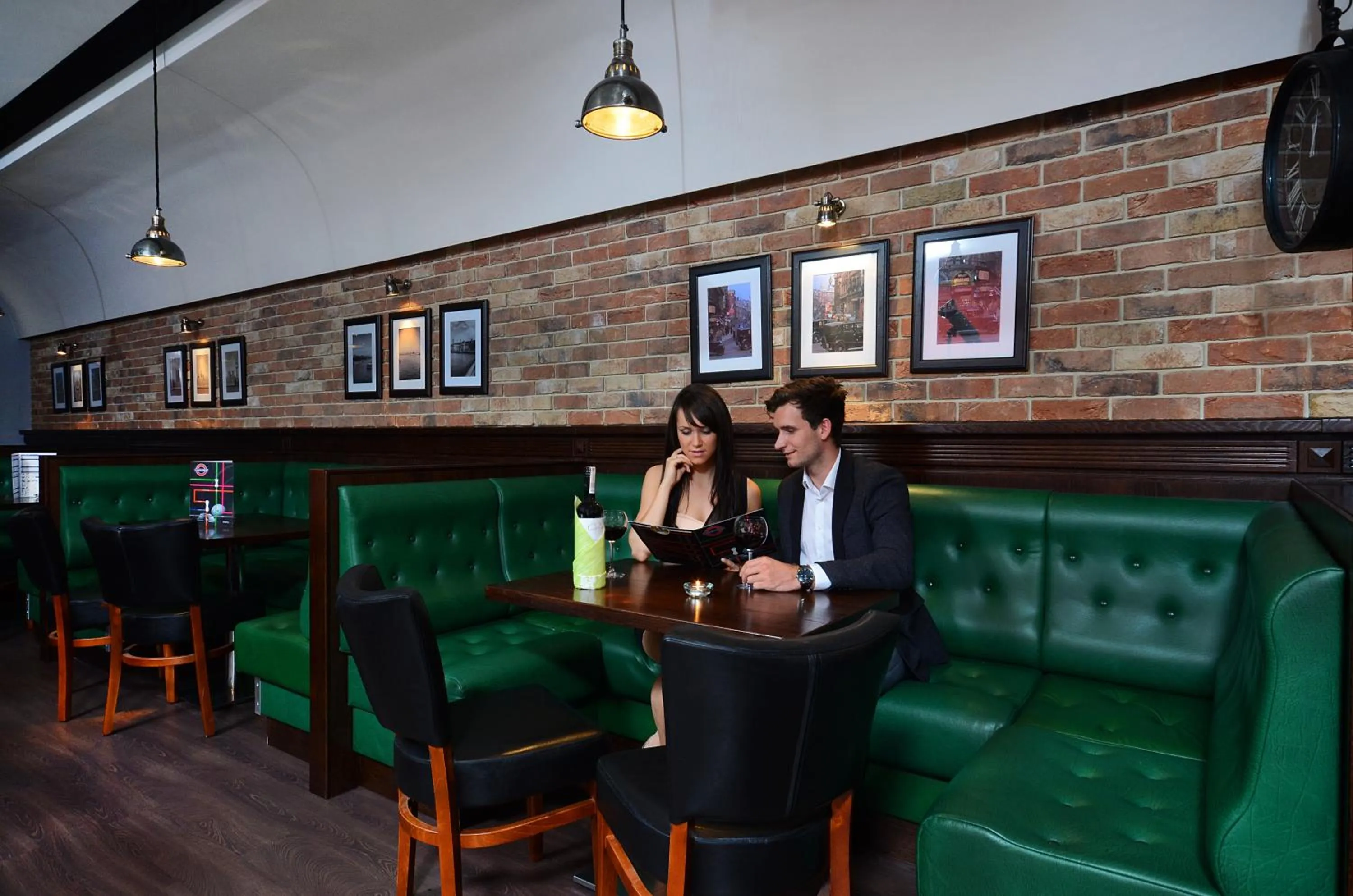 Lounge or bar in Hotel Bażantowo Sport