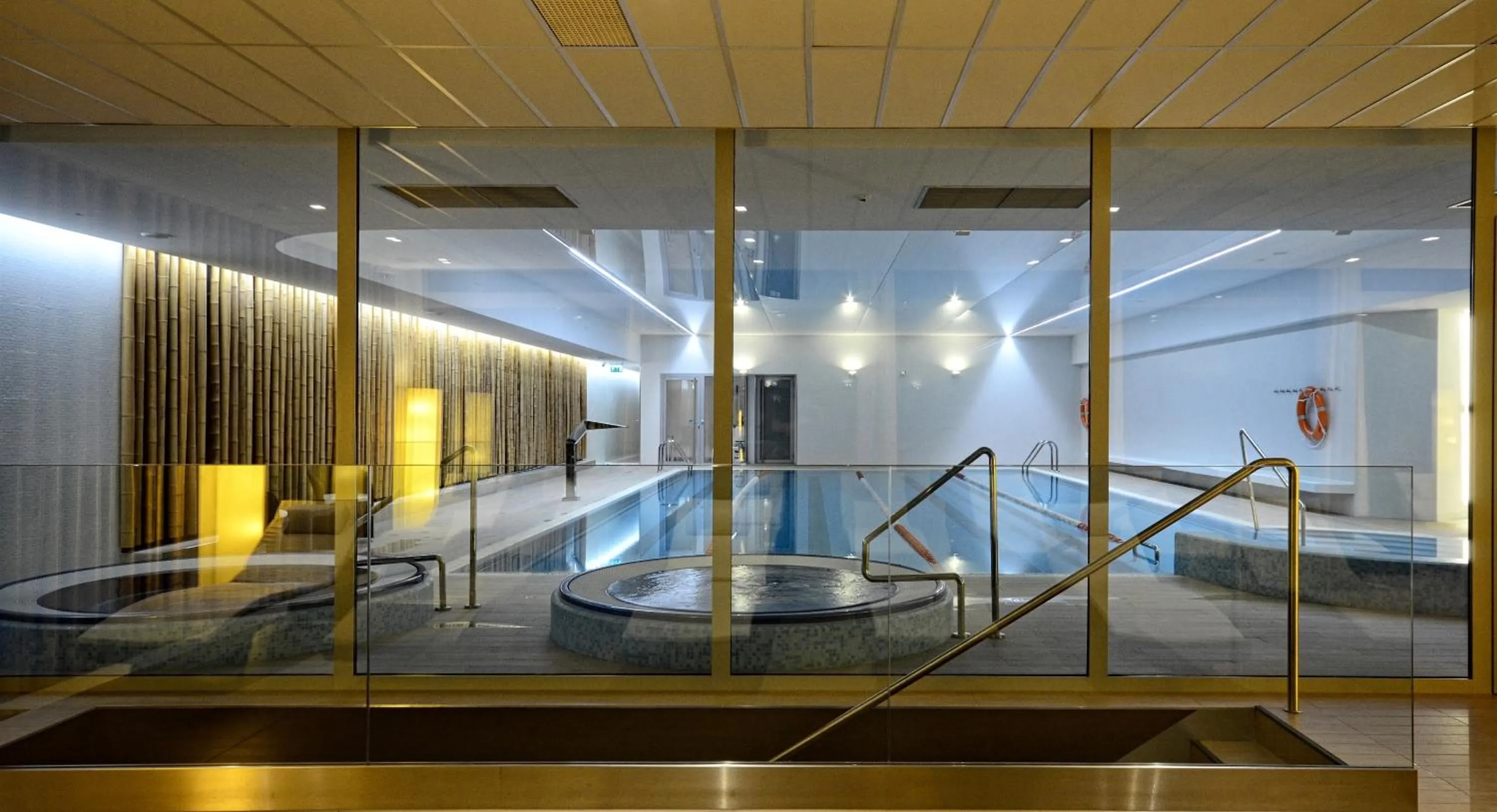 Swimming pool in Hotel Bażantowo Sport