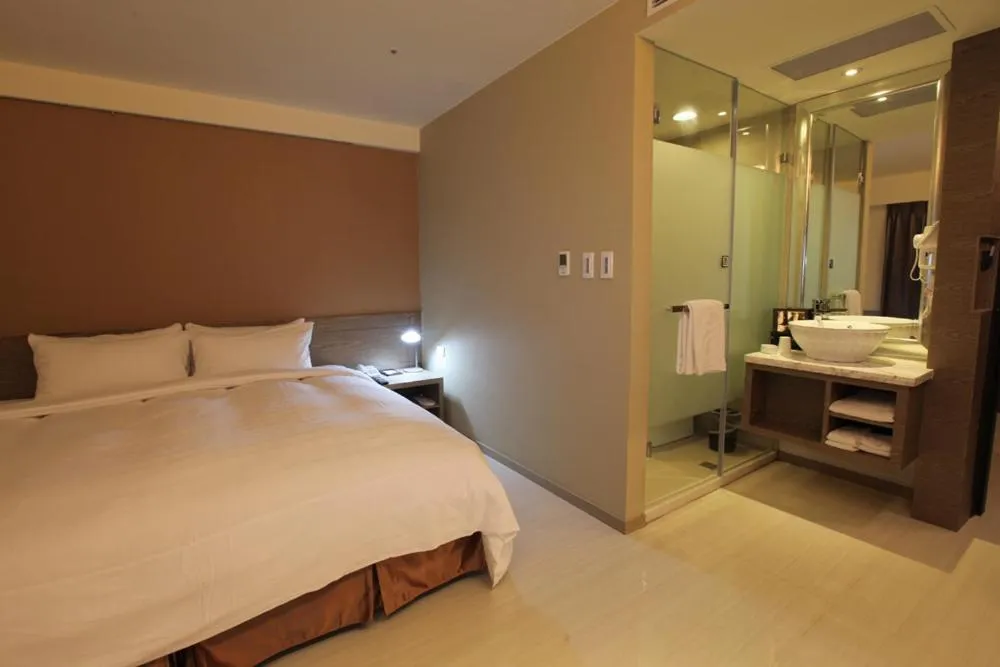 Photo of the whole room, Bed in Nest Hotel