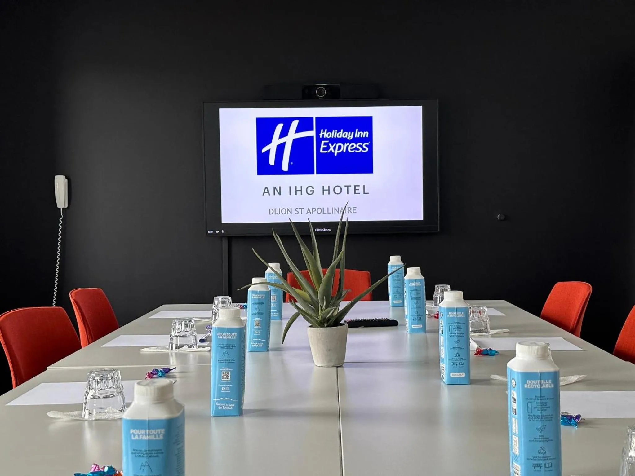 Meeting/conference room in Holiday Inn Express Dijon by IHG