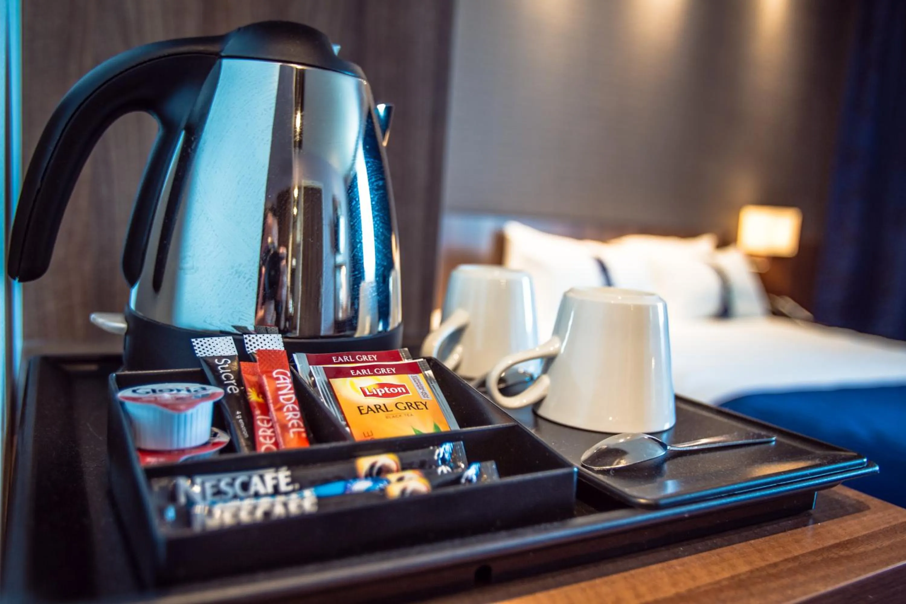 Coffee/tea facilities, Bed in Holiday Inn Express Dijon by IHG