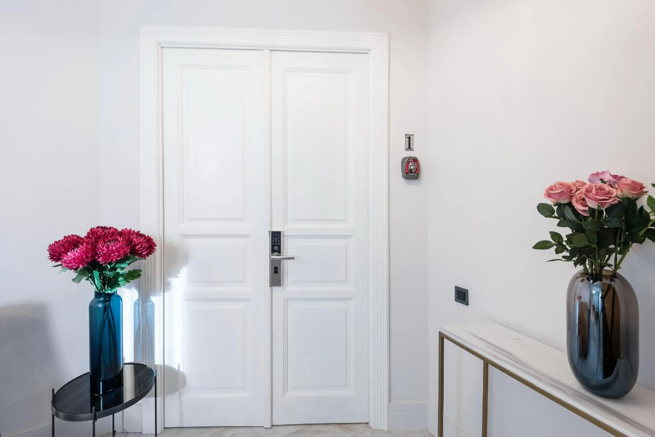 Communal lounge/ TV room in HIGHLINE DOWNTOWN ApartHotel OLDTOWN UNIRII SQUARE