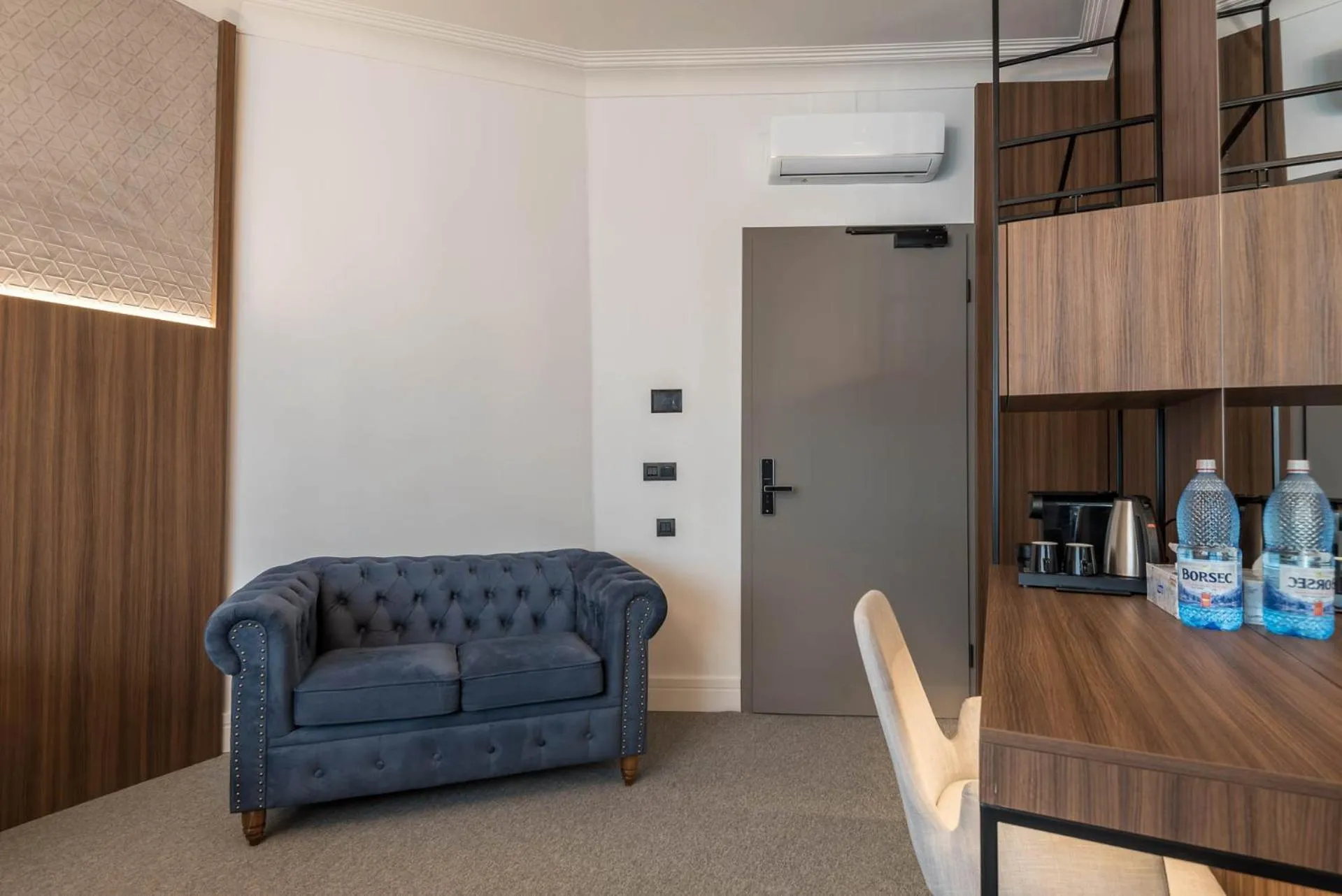 Seating area in HIGHLINE DOWNTOWN ApartHotel OLDTOWN UNIRII SQUARE