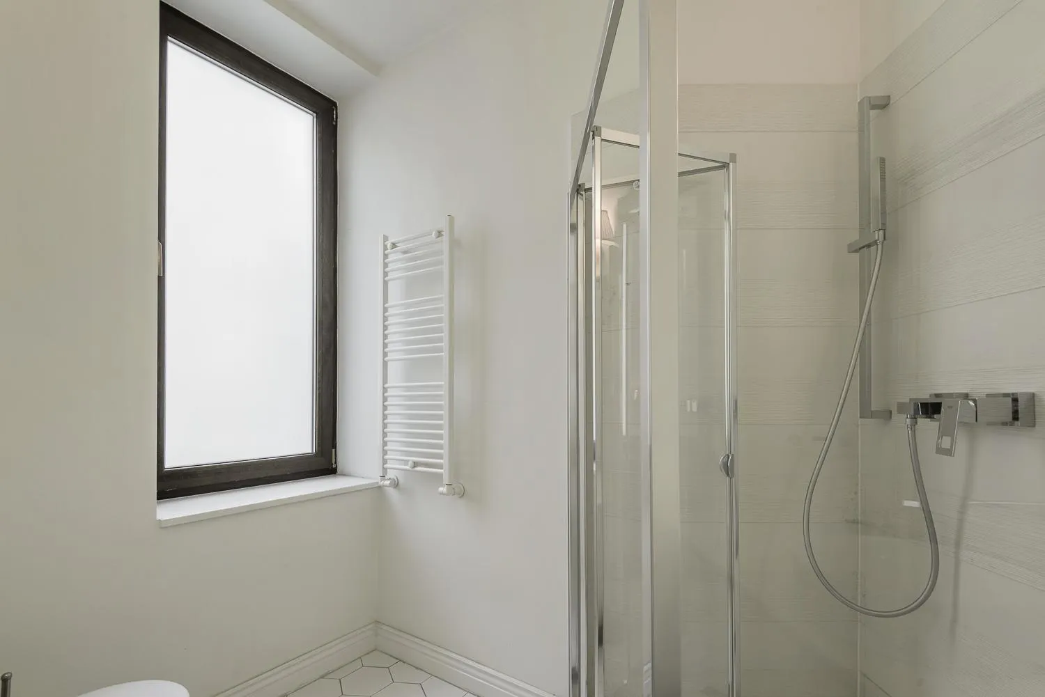 Shower in HIGHLINE DOWNTOWN ApartHotel OLDTOWN UNIRII SQUARE