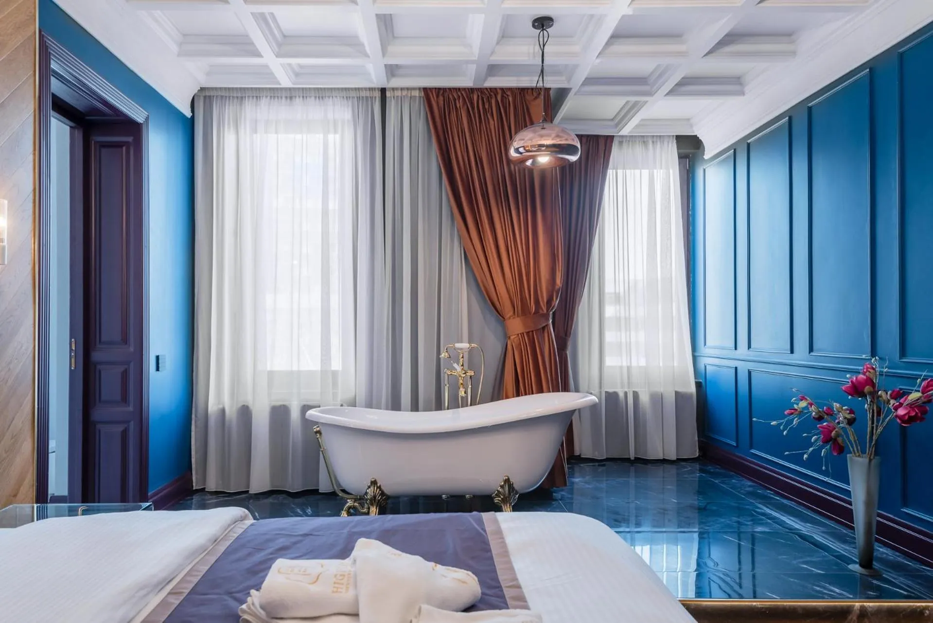 Bedroom, Bed in HIGHLINE DOWNTOWN ApartHotel OLDTOWN UNIRII SQUARE