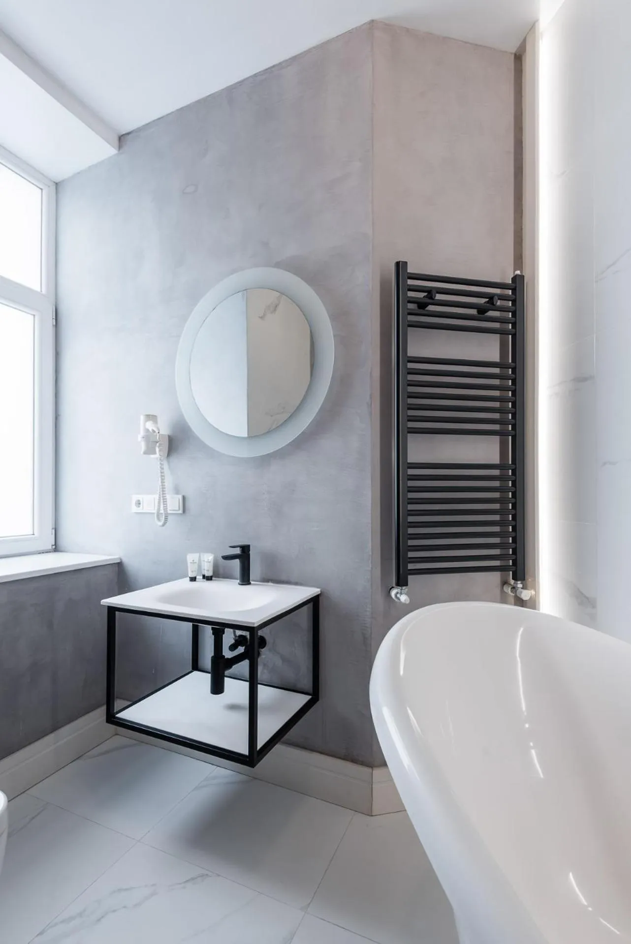 Bedroom, Bed in HIGHLINE DOWNTOWN ApartHotel OLDTOWN UNIRII SQUARE