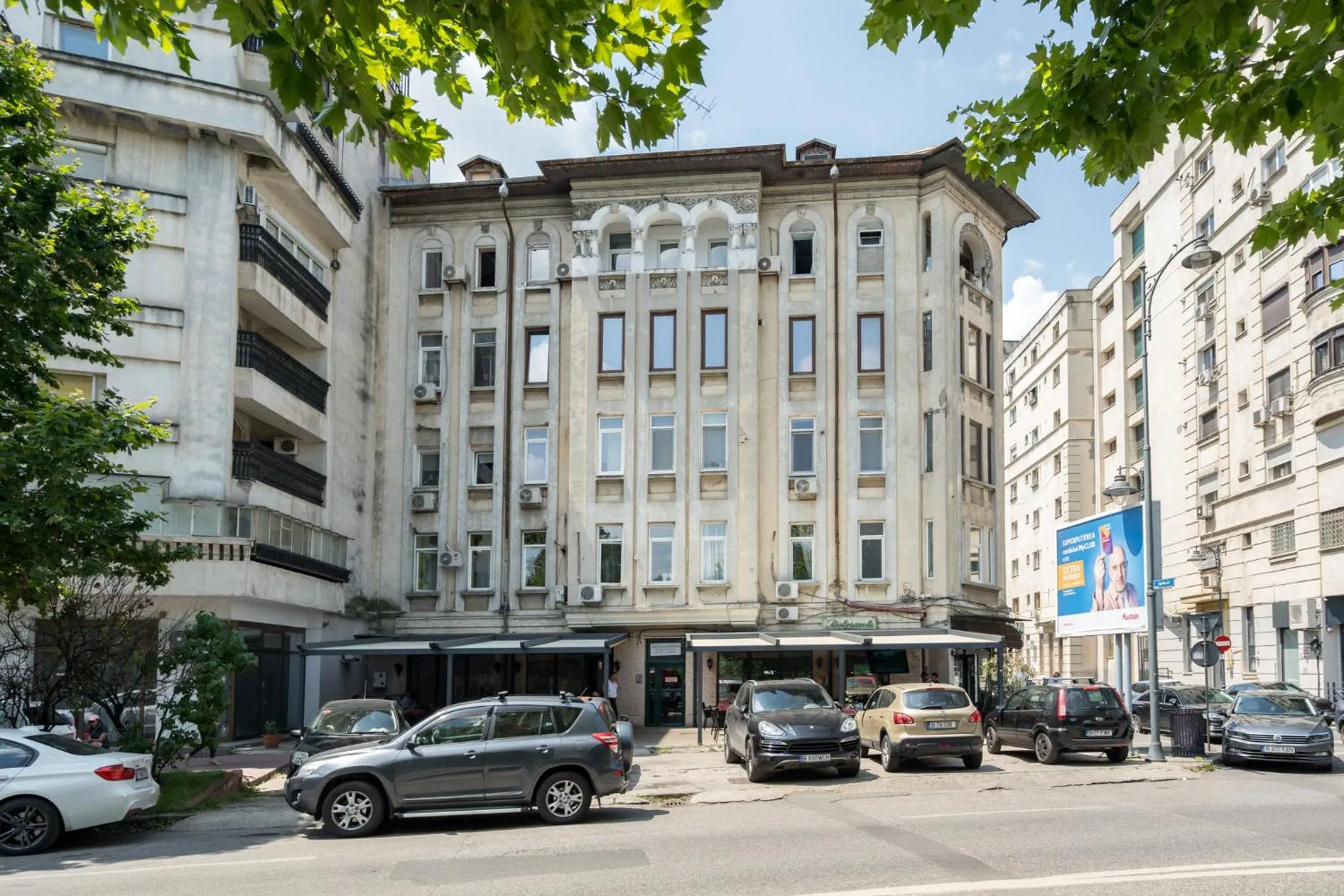 Property building in HIGHLINE DOWNTOWN ApartHotel OLDTOWN UNIRII SQUARE