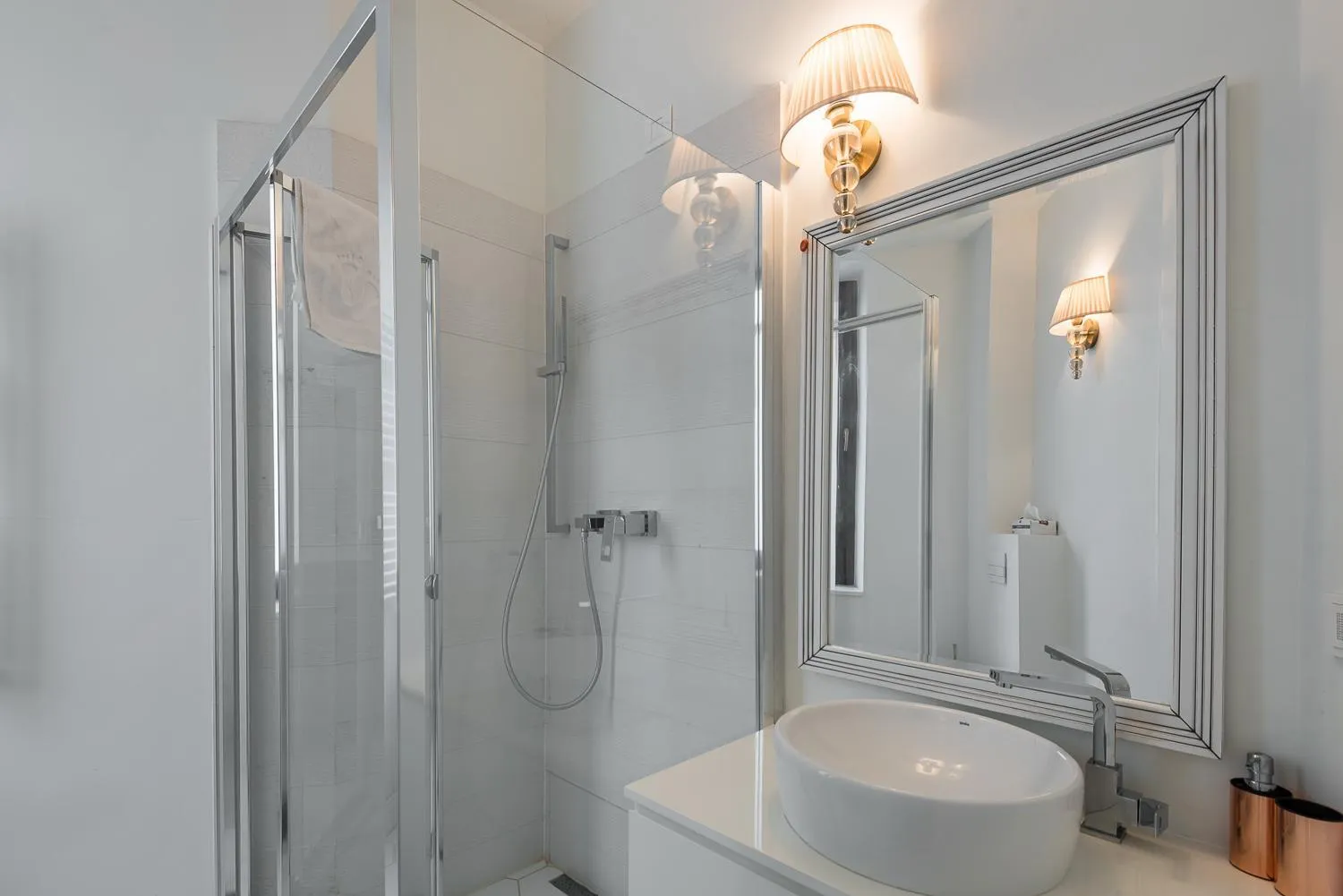 Shower in HIGHLINE DOWNTOWN ApartHotel OLDTOWN UNIRII SQUARE