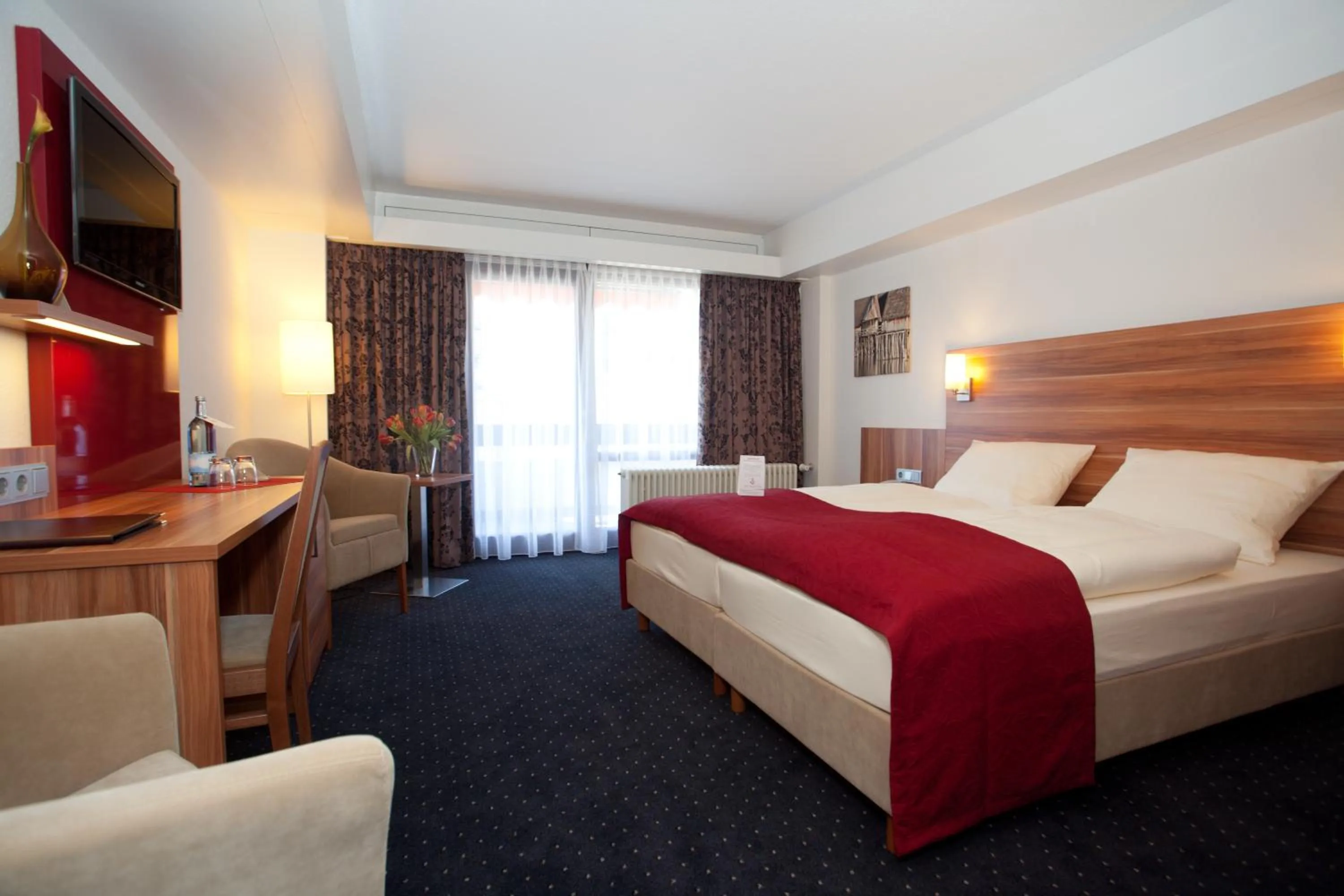 Photo of the whole room, Bed in Hotel Knaus am Hafen