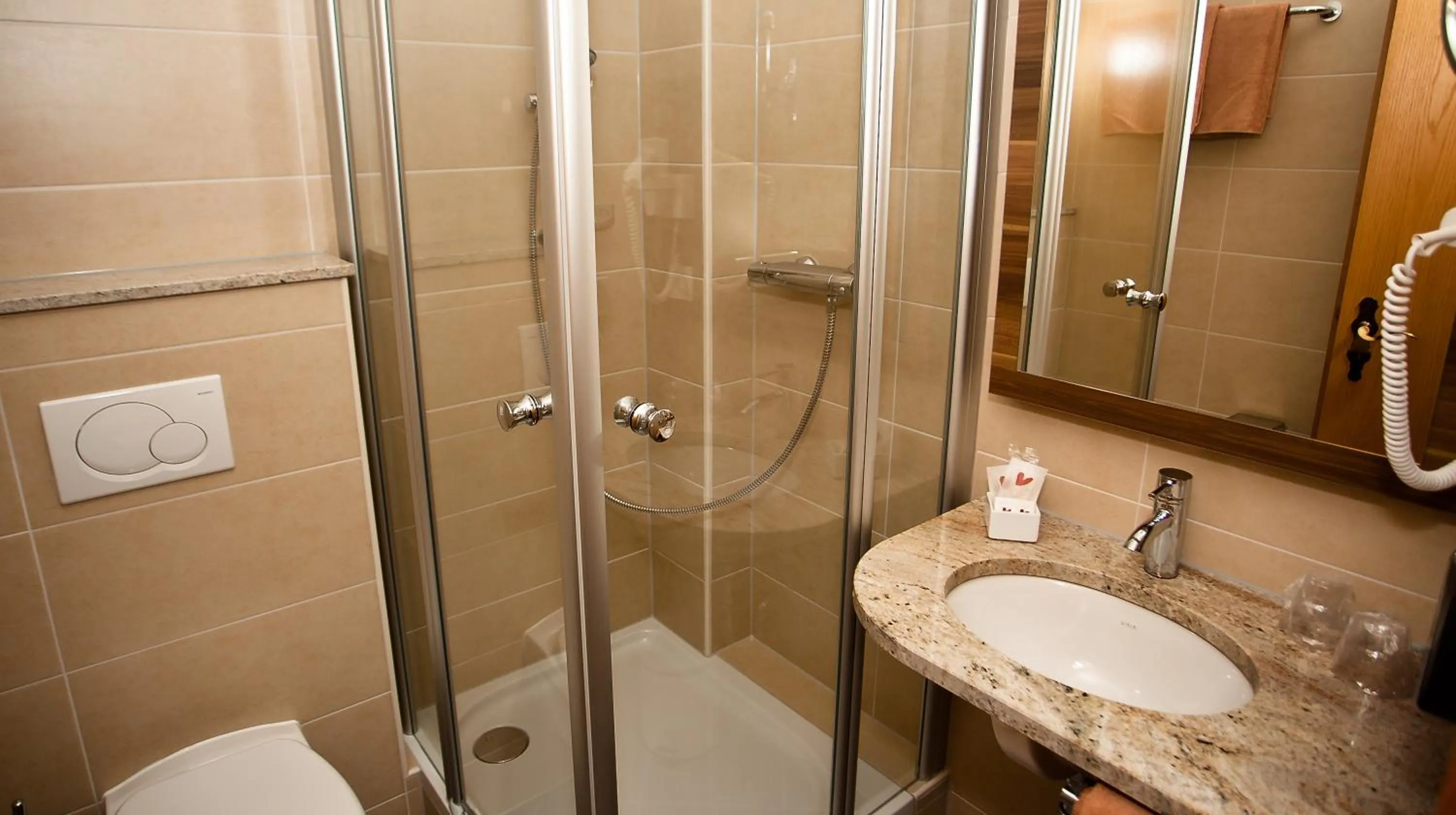 Bathroom in Hotel Knaus am Hafen