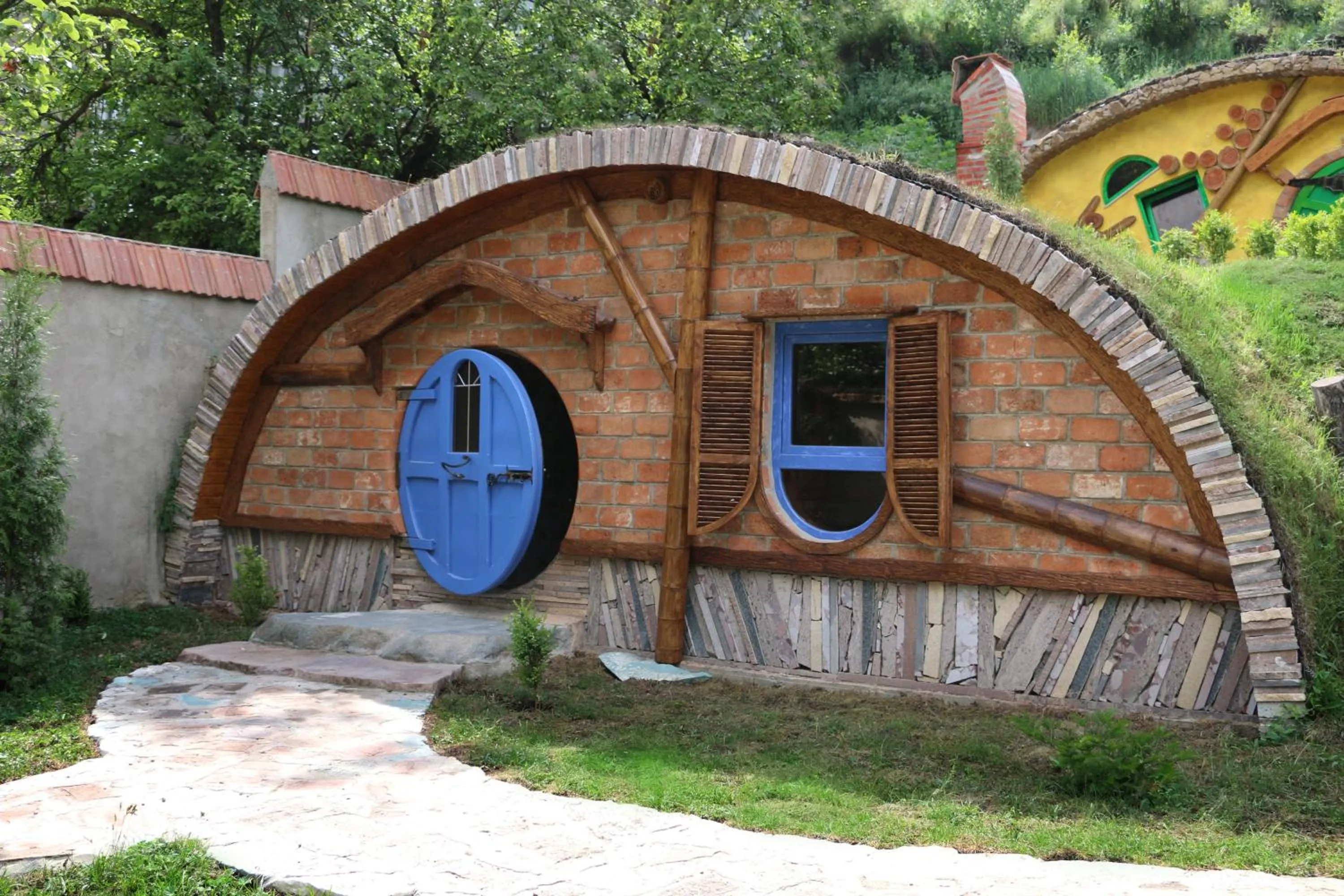 Facade/entrance in Cozy House