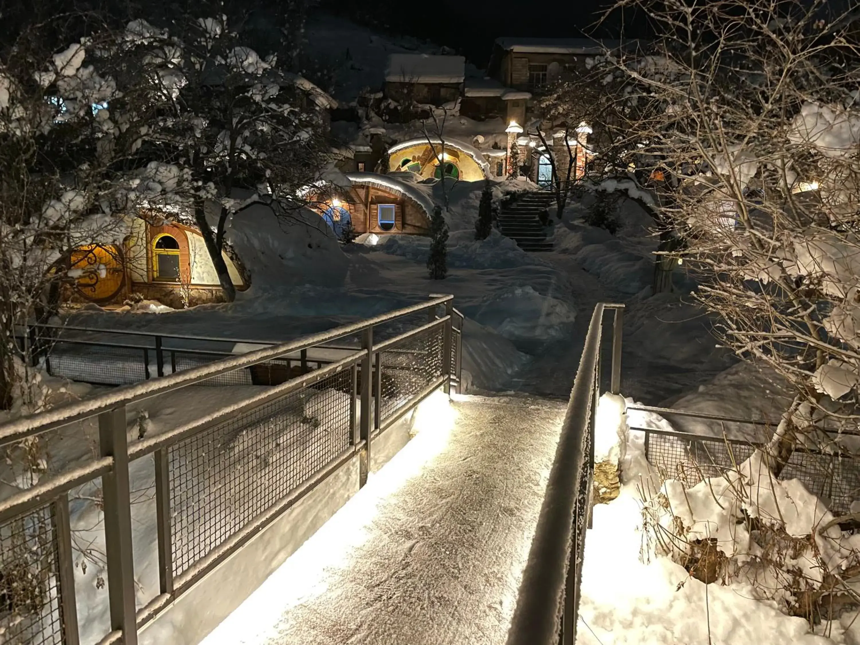 Property building in Cozy House Property building in Cozy House