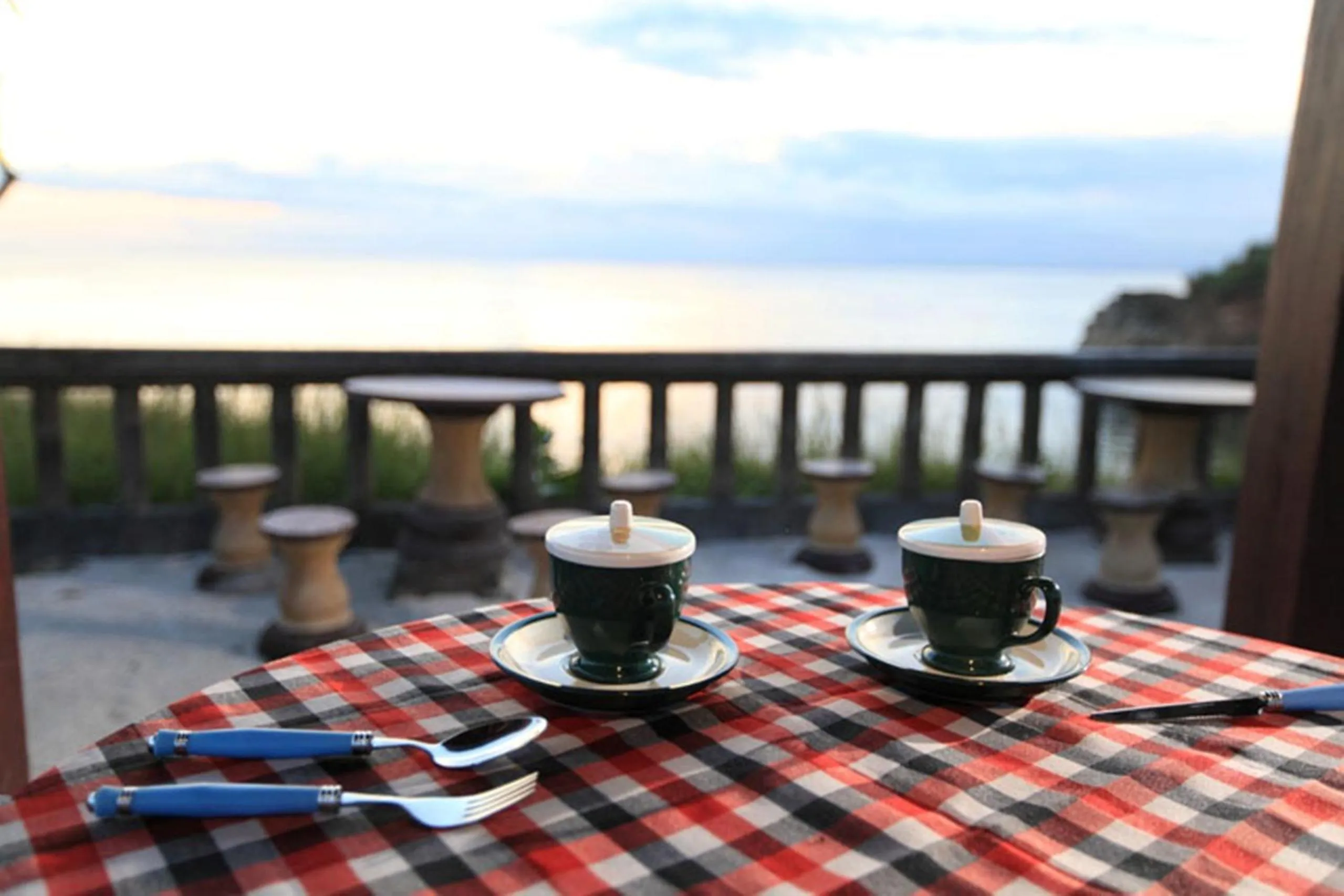 Food and drinks in Dodol Lembongan Cliff Sunset