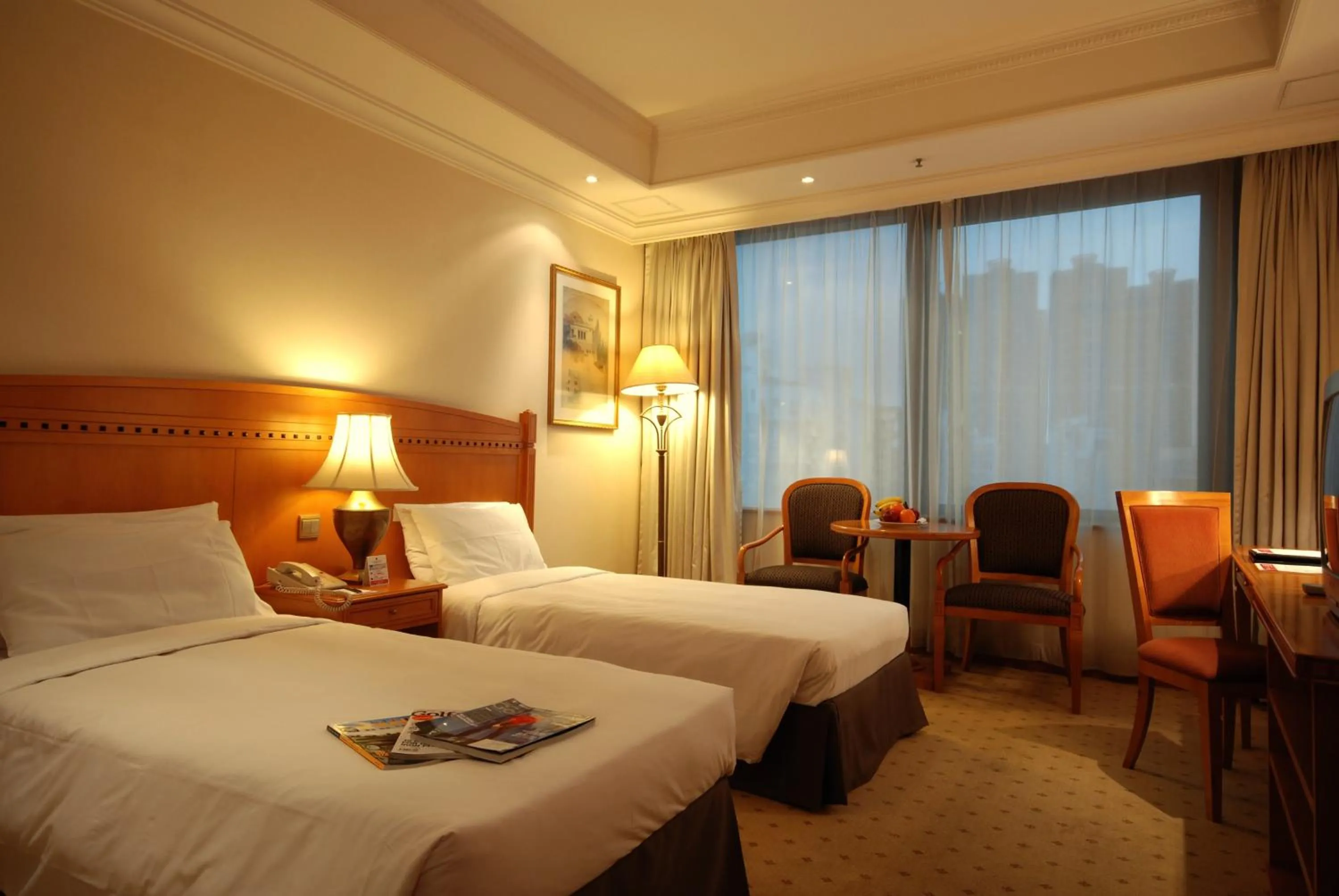 Photo of the whole room, Bed in BEST WESTERN PLUS Hotel Hong Kong