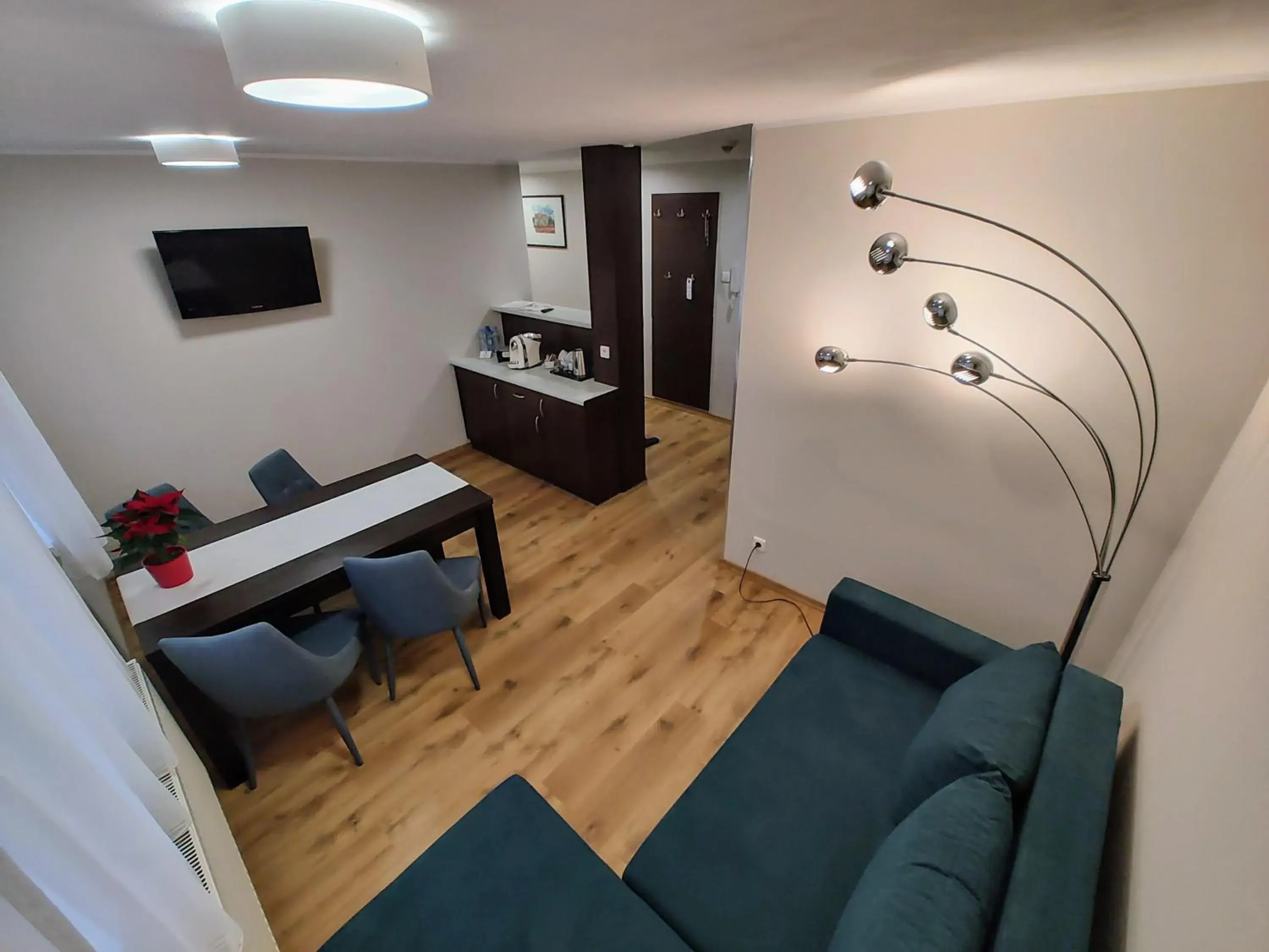 Two-Bedroom Apartment in Boutique Hotel's III Piłsudskiego Two-Bedroom Apartment in Boutique Hotel's III Piłsudskiego