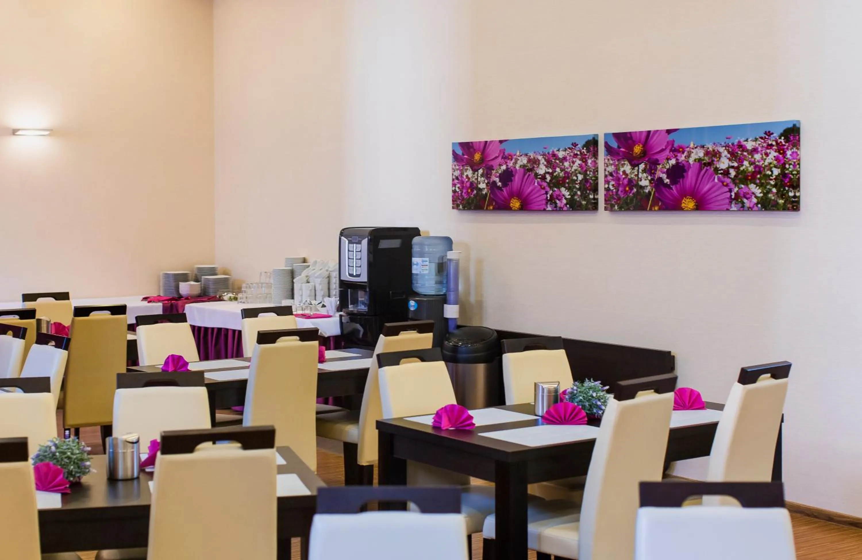 Restaurant/places to eat in Boutique Hotel's III Piłsudskiego