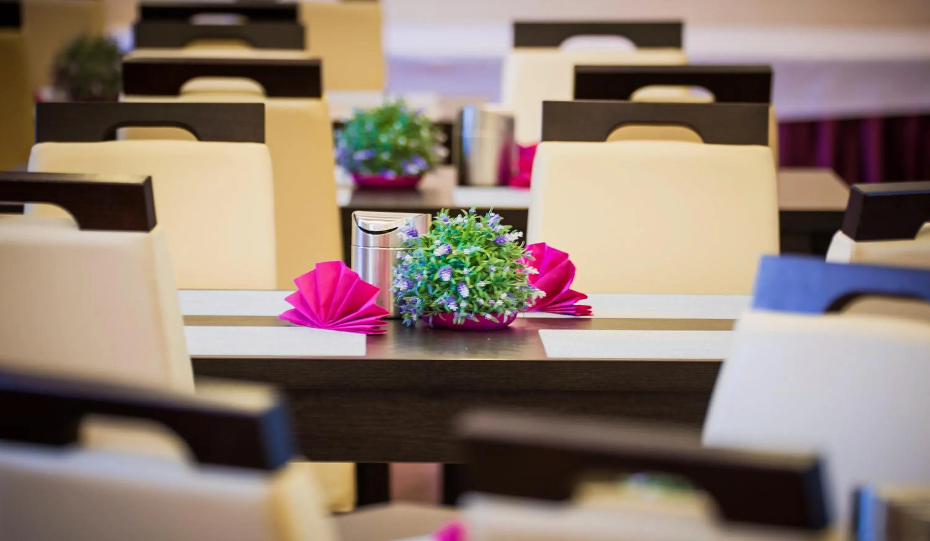 Restaurant/places to eat in Boutique Hotel's III Piłsudskiego