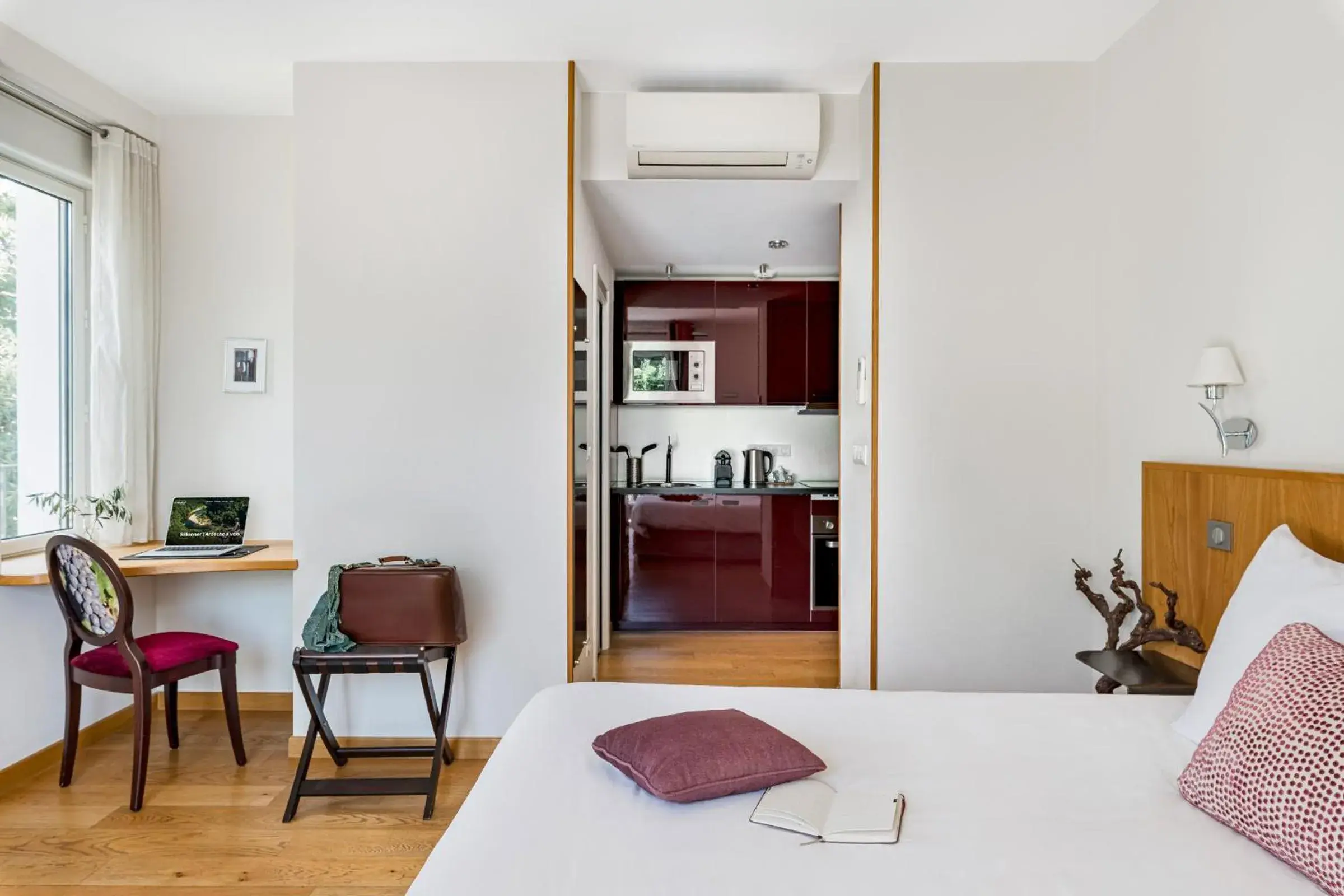 Deluxe Double Room with Balcony in Villa Elisa M Deluxe Double Room with Balcony in Villa Elisa M