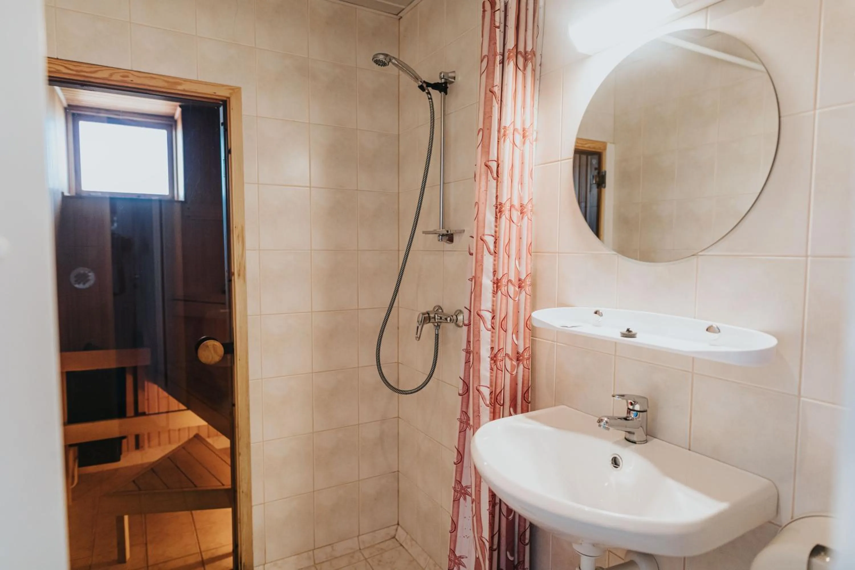 Superior Twin Room with Sauna - single occupancy in Staadioni Hotel