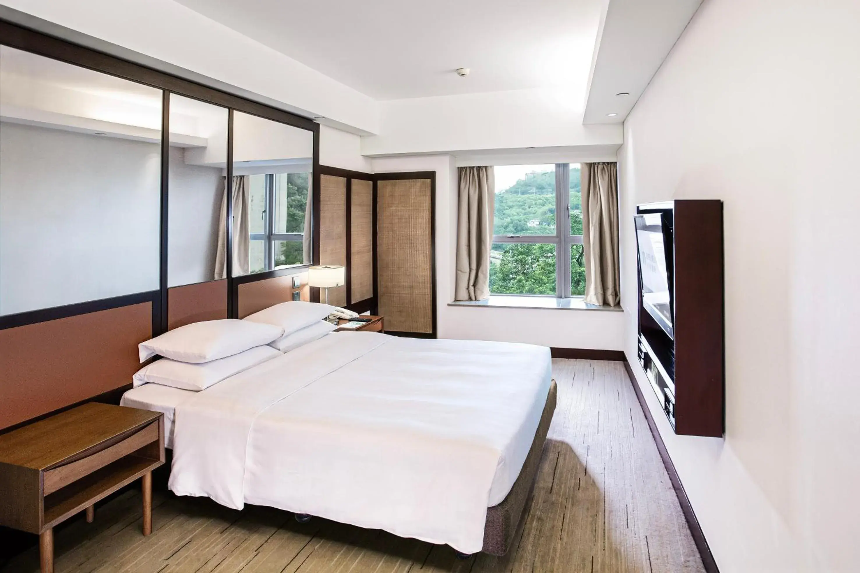 Bed in Royal View Hotel Bed in Royal View Hotel