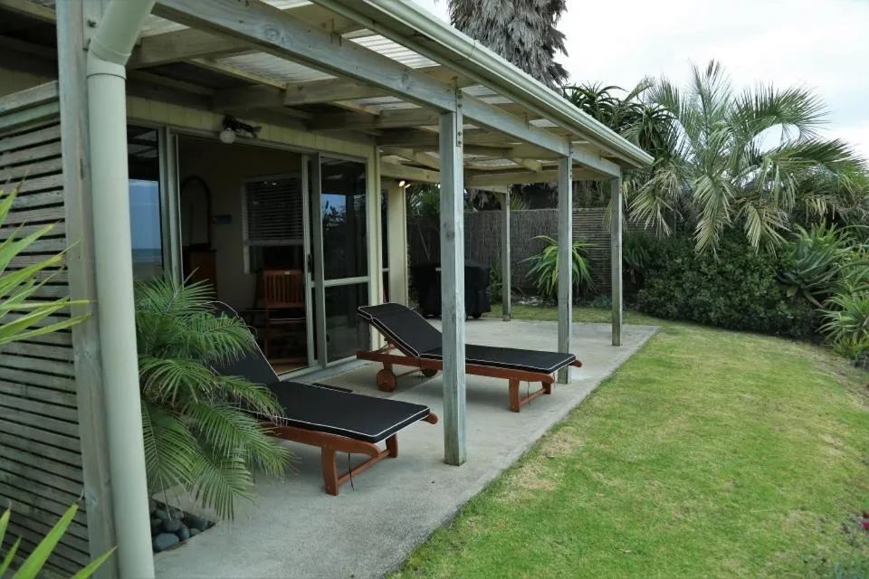 Patio in Gems Seaside Lodge