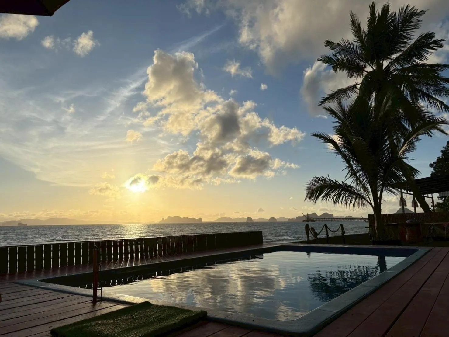 Swimming pool in Bliss Resort Krabi