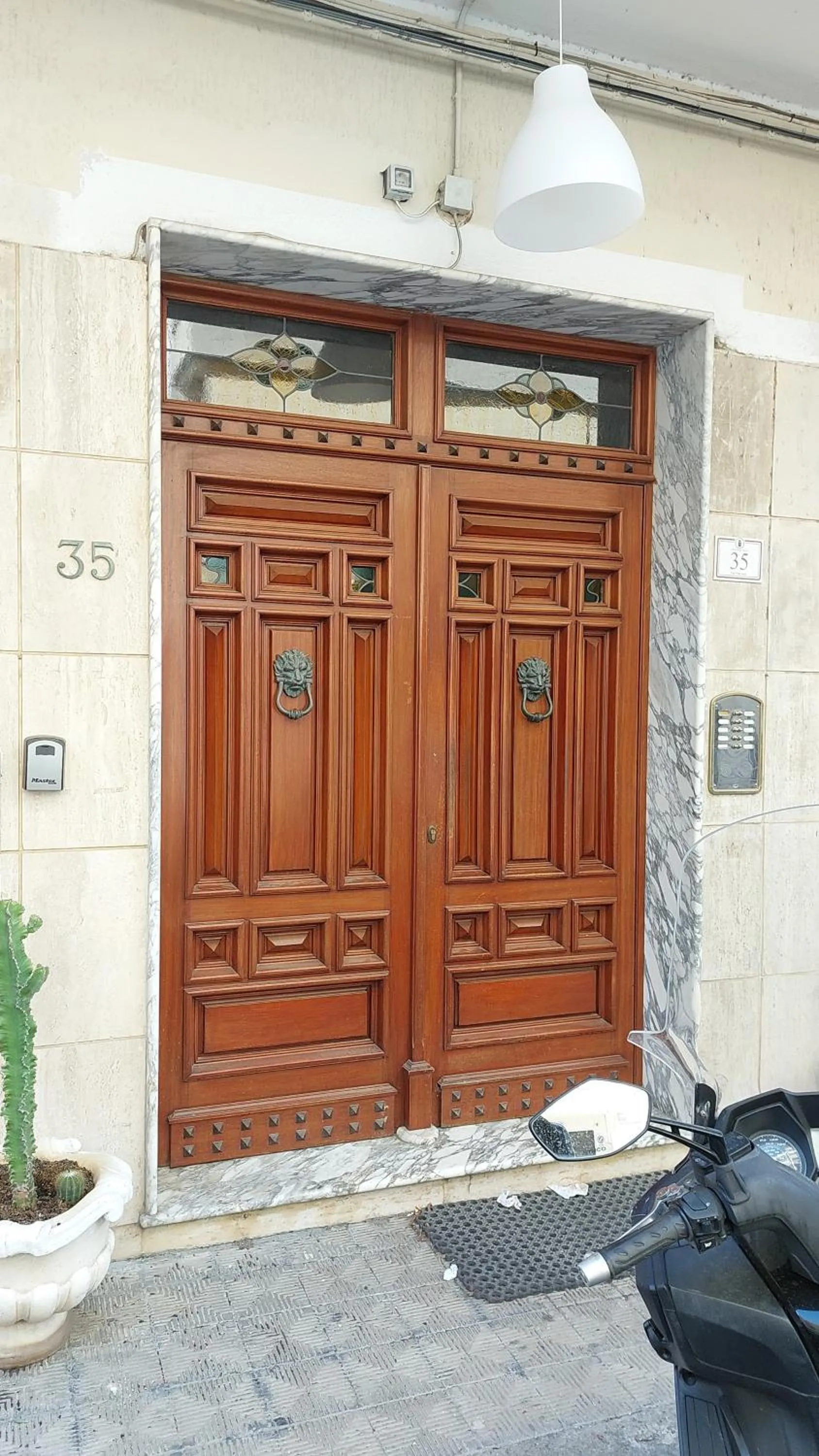 Facade/entrance in Attico Sottovento