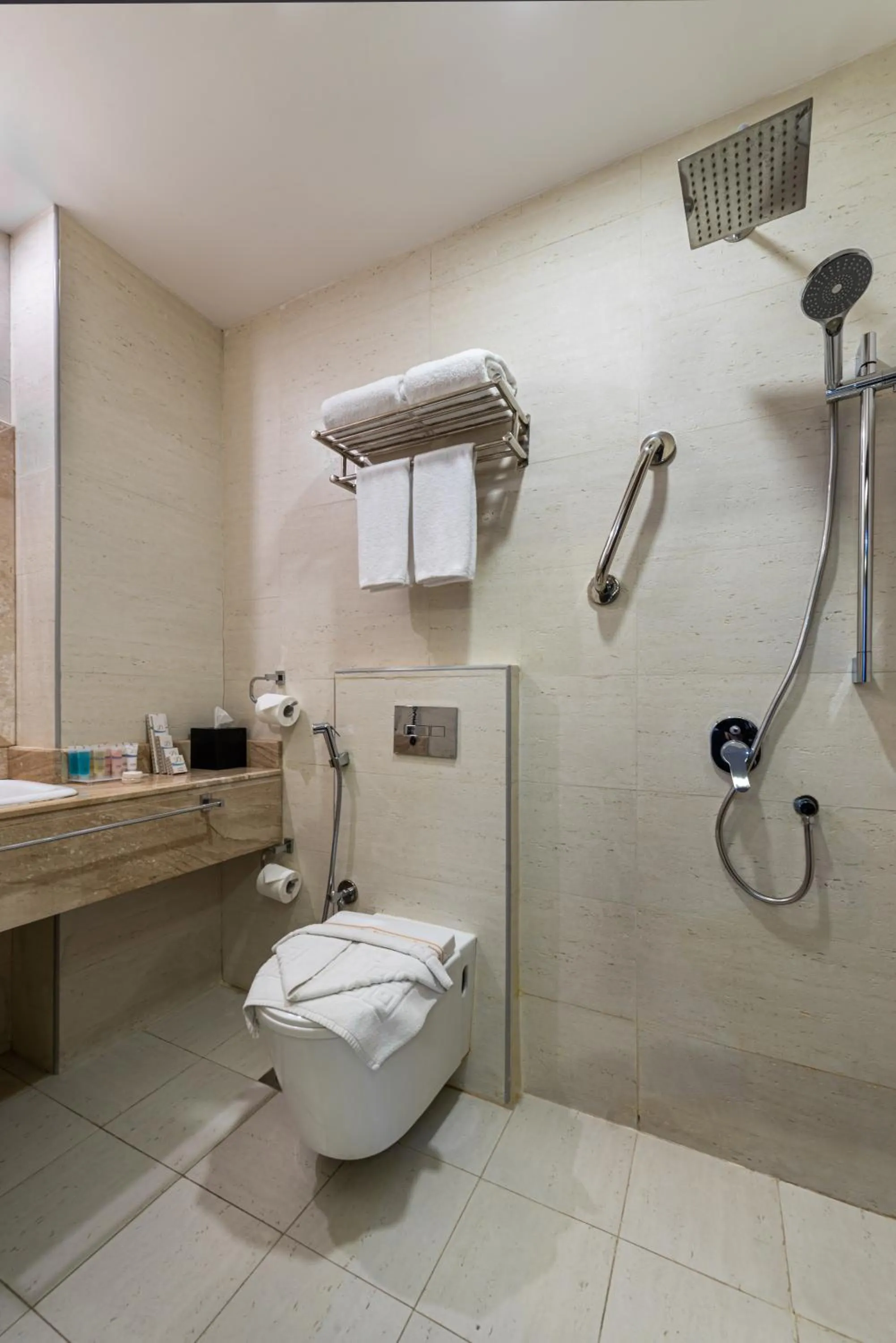 Crown Rose Al Sahafa Hotel