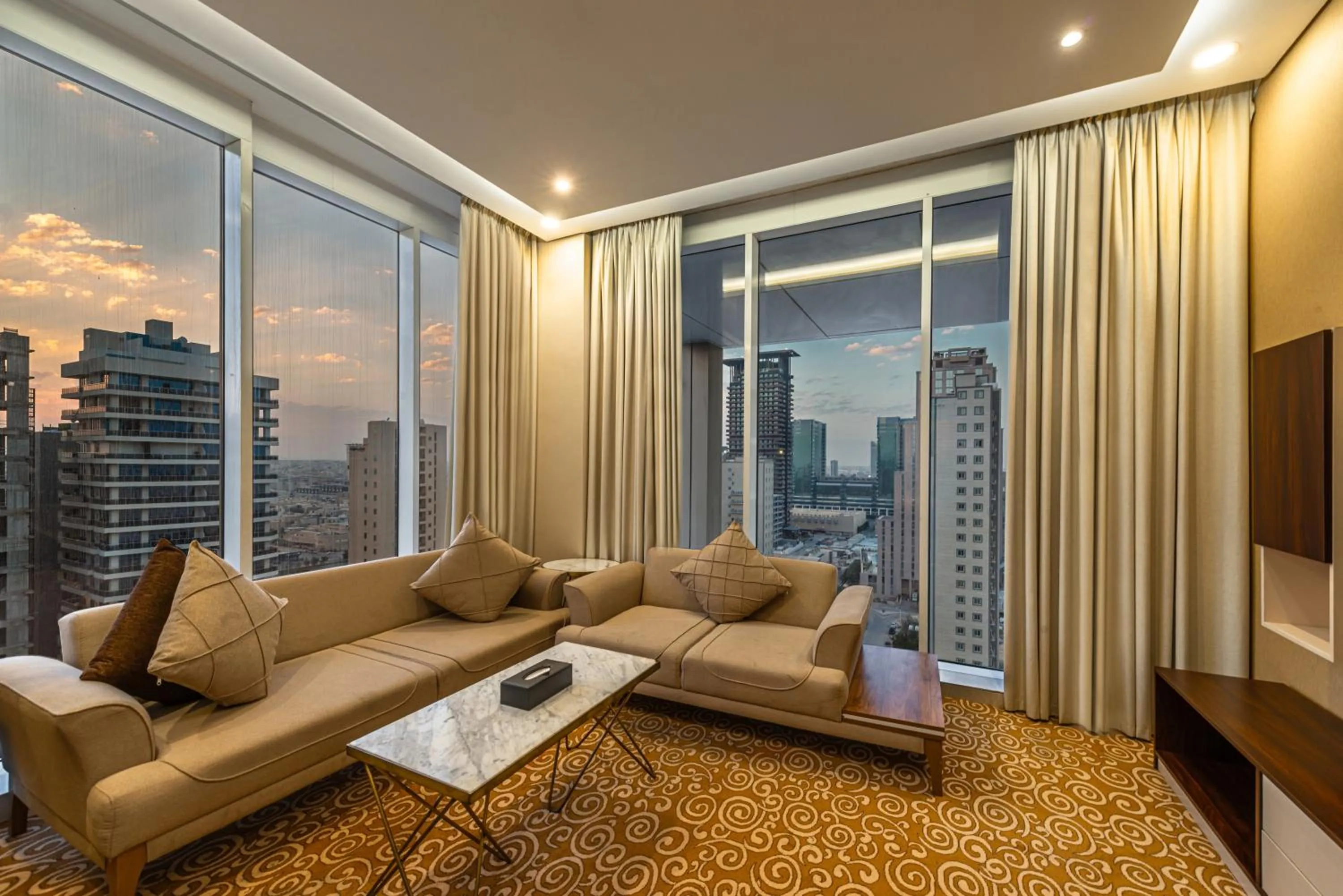 Crown Rose Al Sahafa Hotel