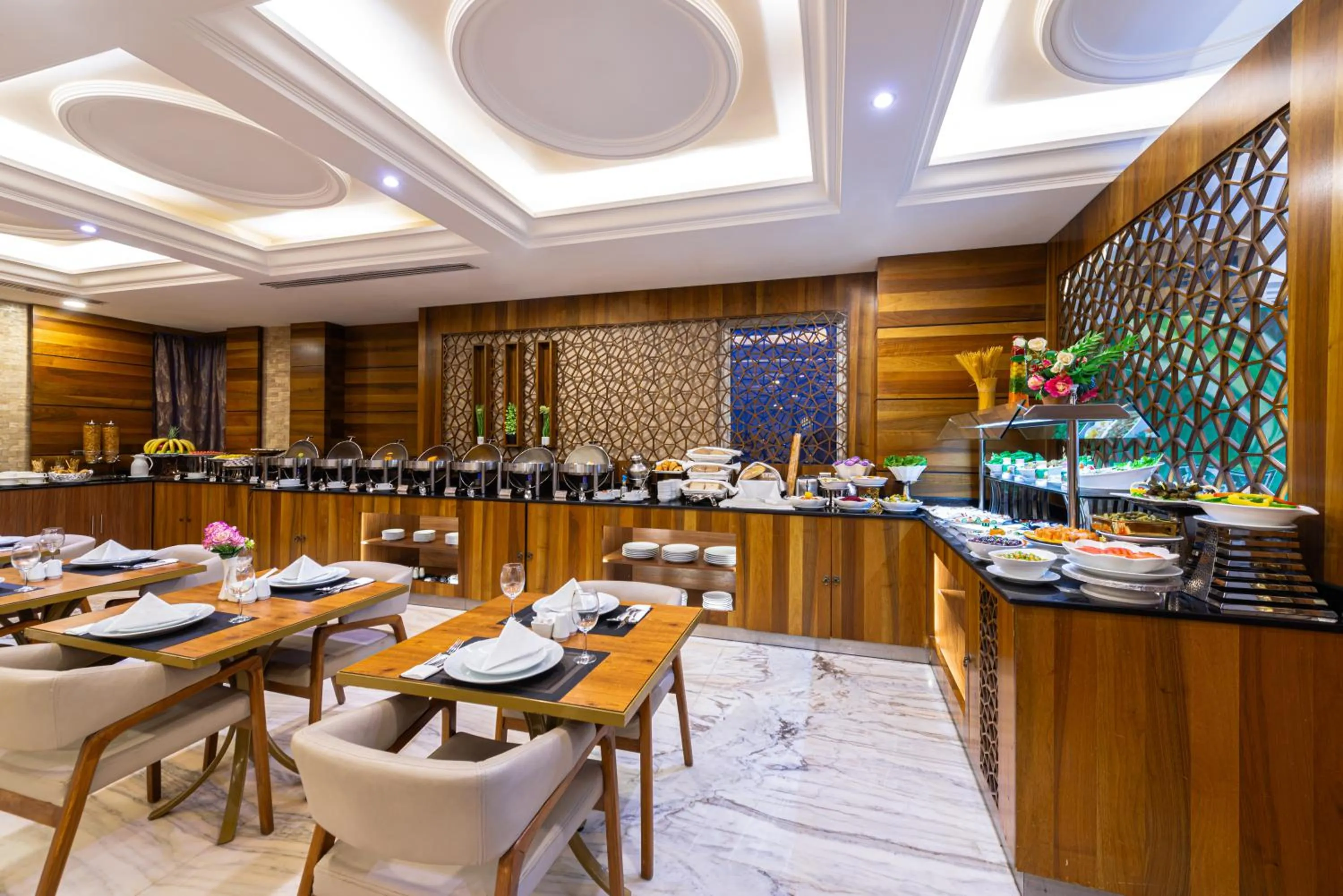 Crown Rose Al Sahafa Hotel