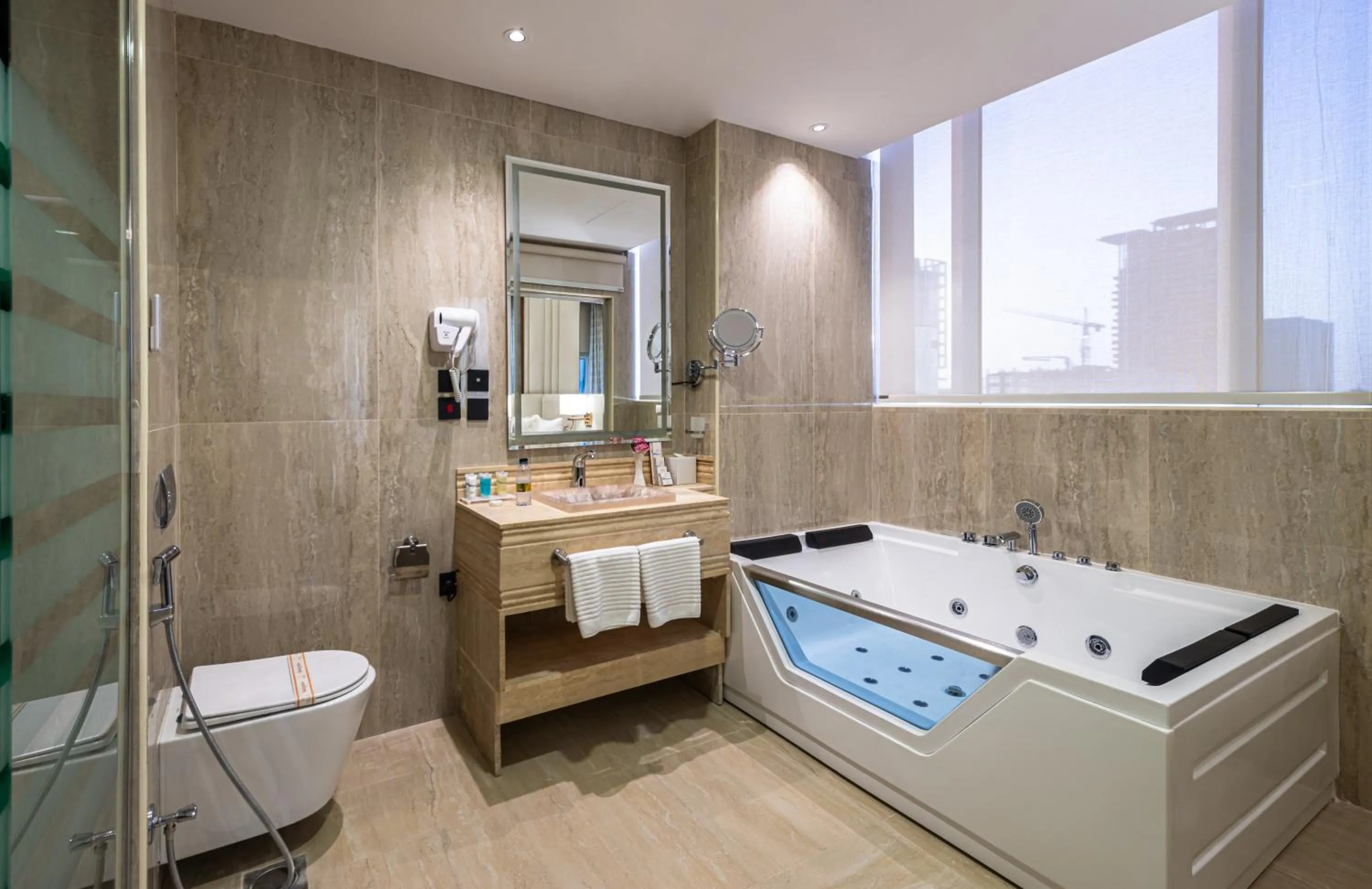 Crown Rose Al Sahafa Hotel