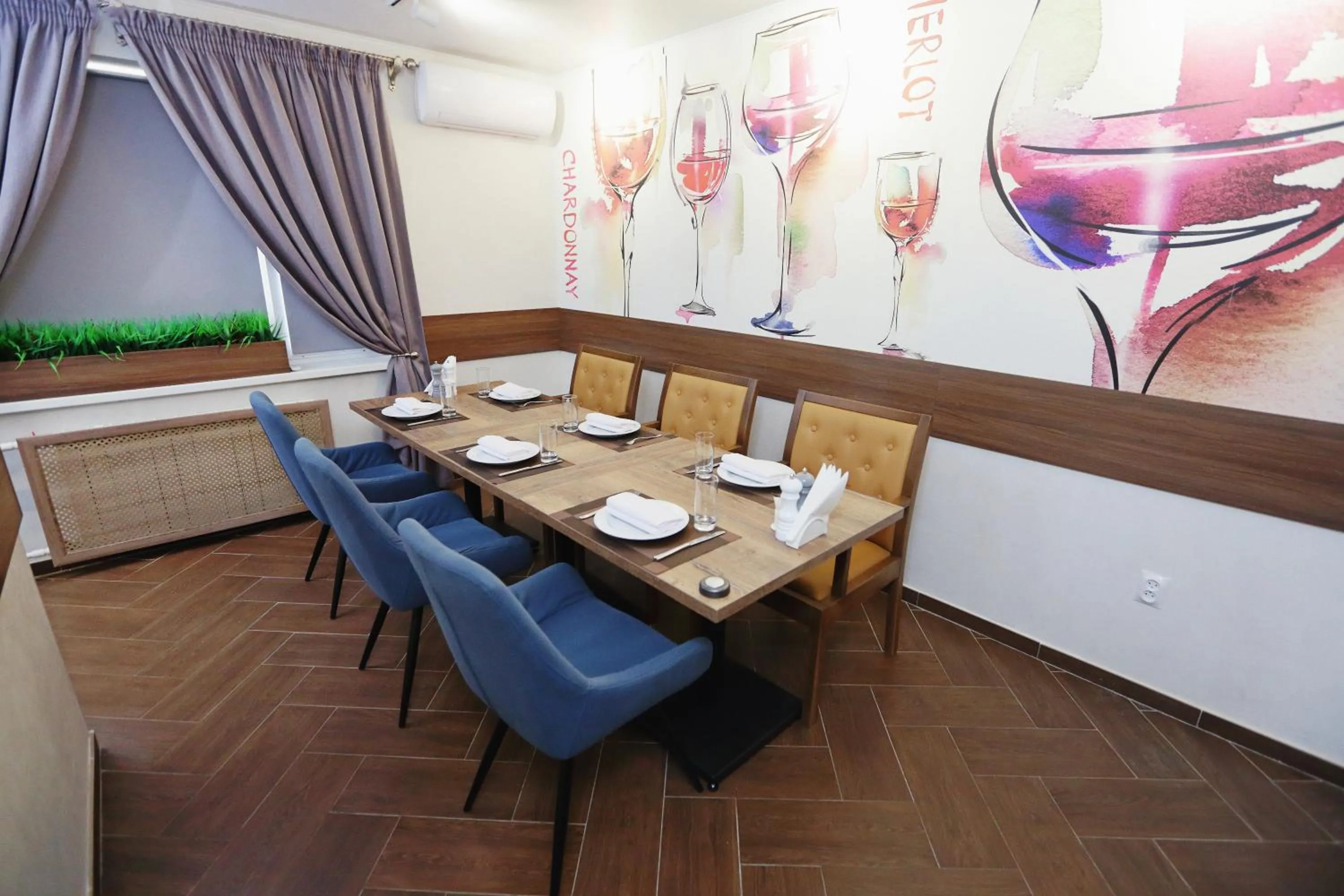 Restaurant/places to eat in Hotel Home Parq