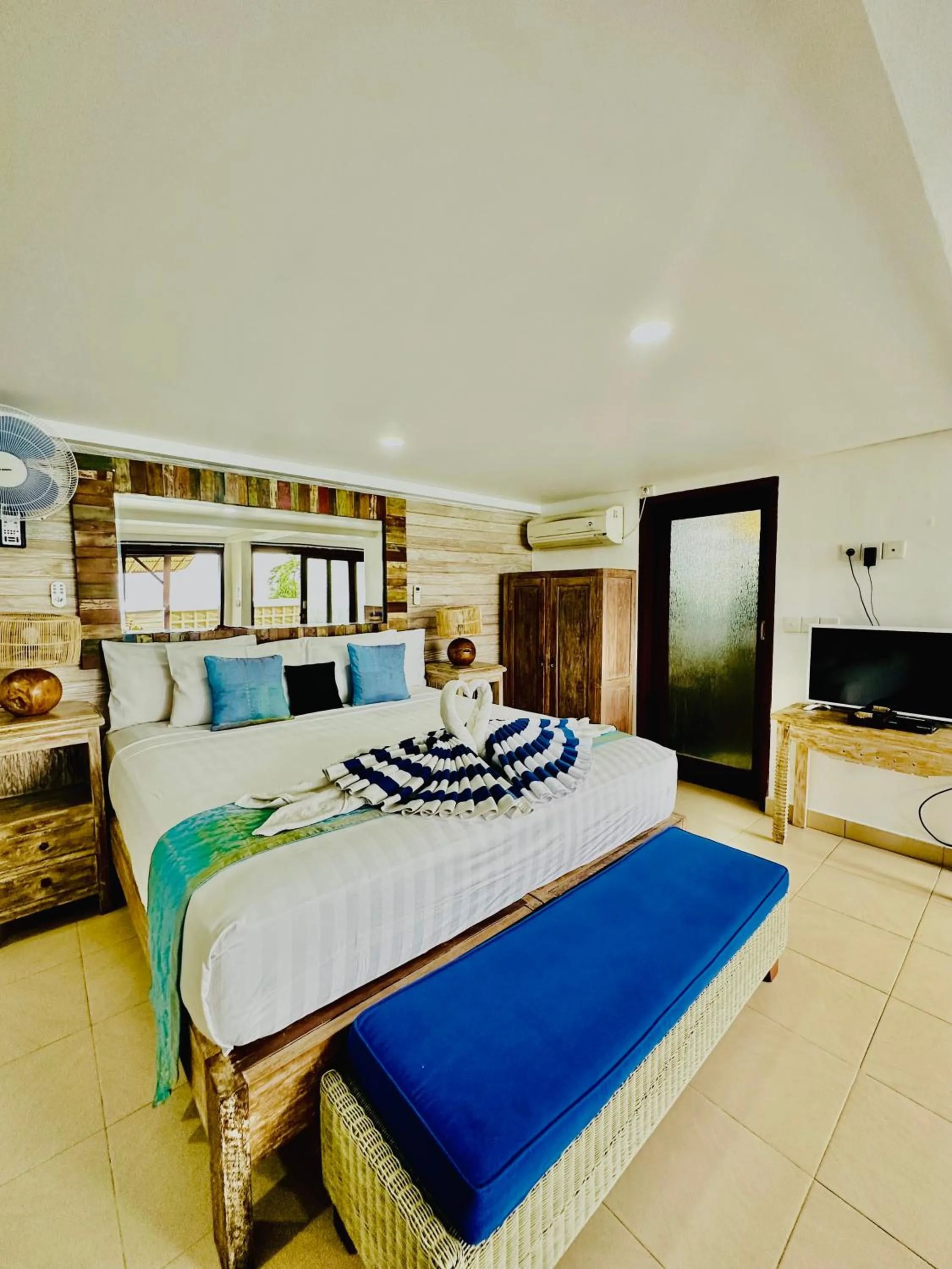 Bed in Lembongan Sanctuary Villas