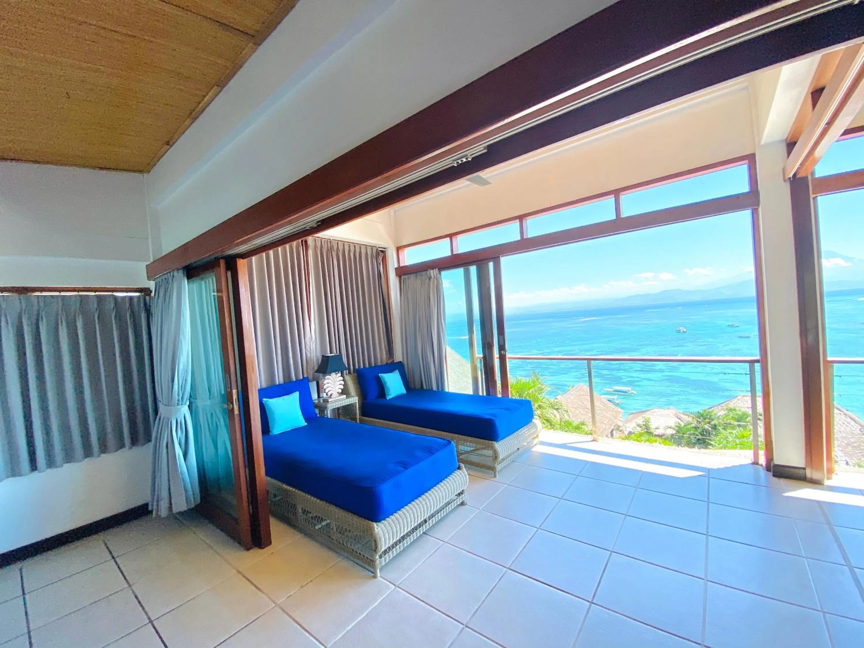Bed in Lembongan Sanctuary Villas