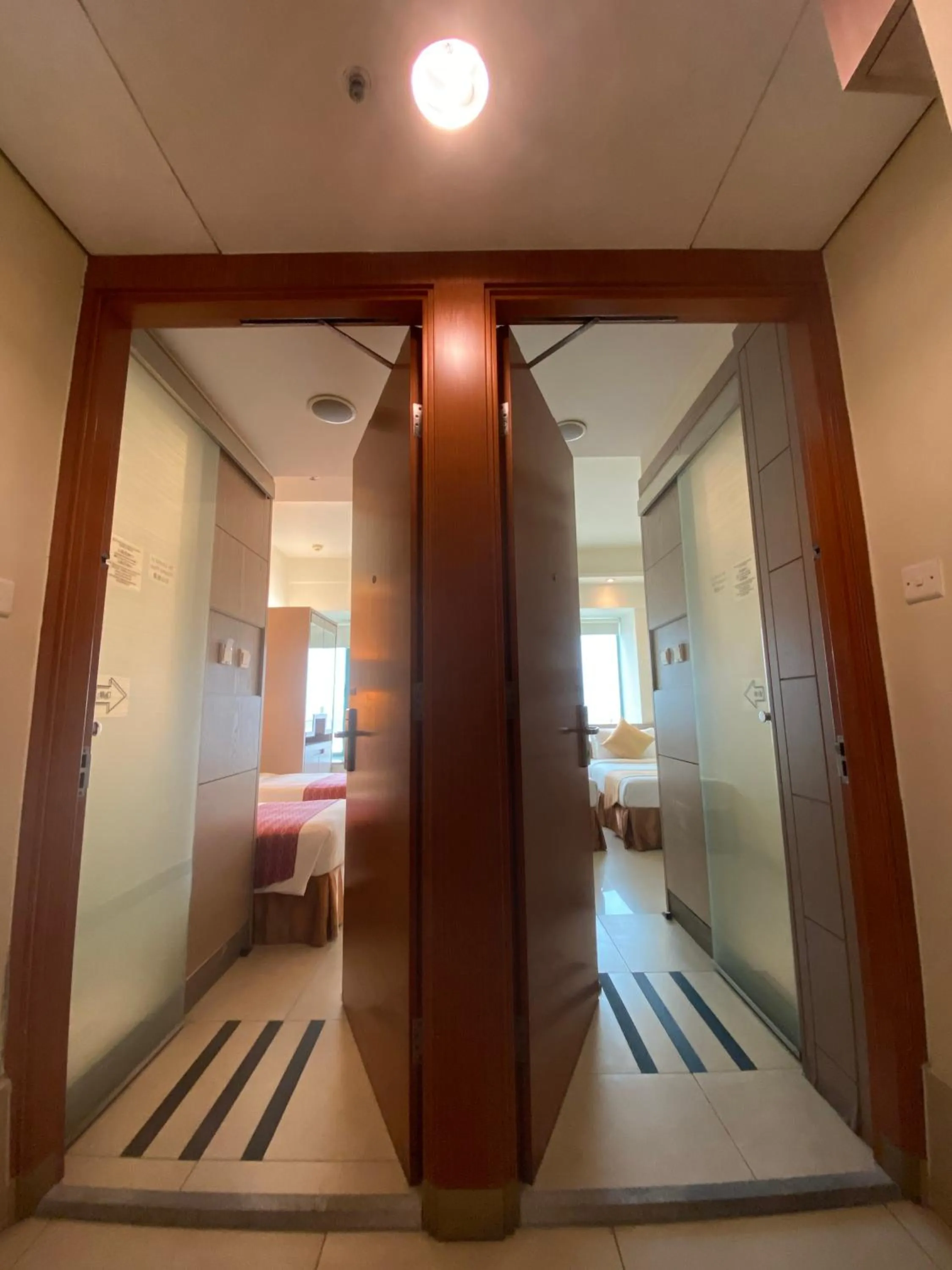 Bedroom, Bed in Rambler Oasis Hotel