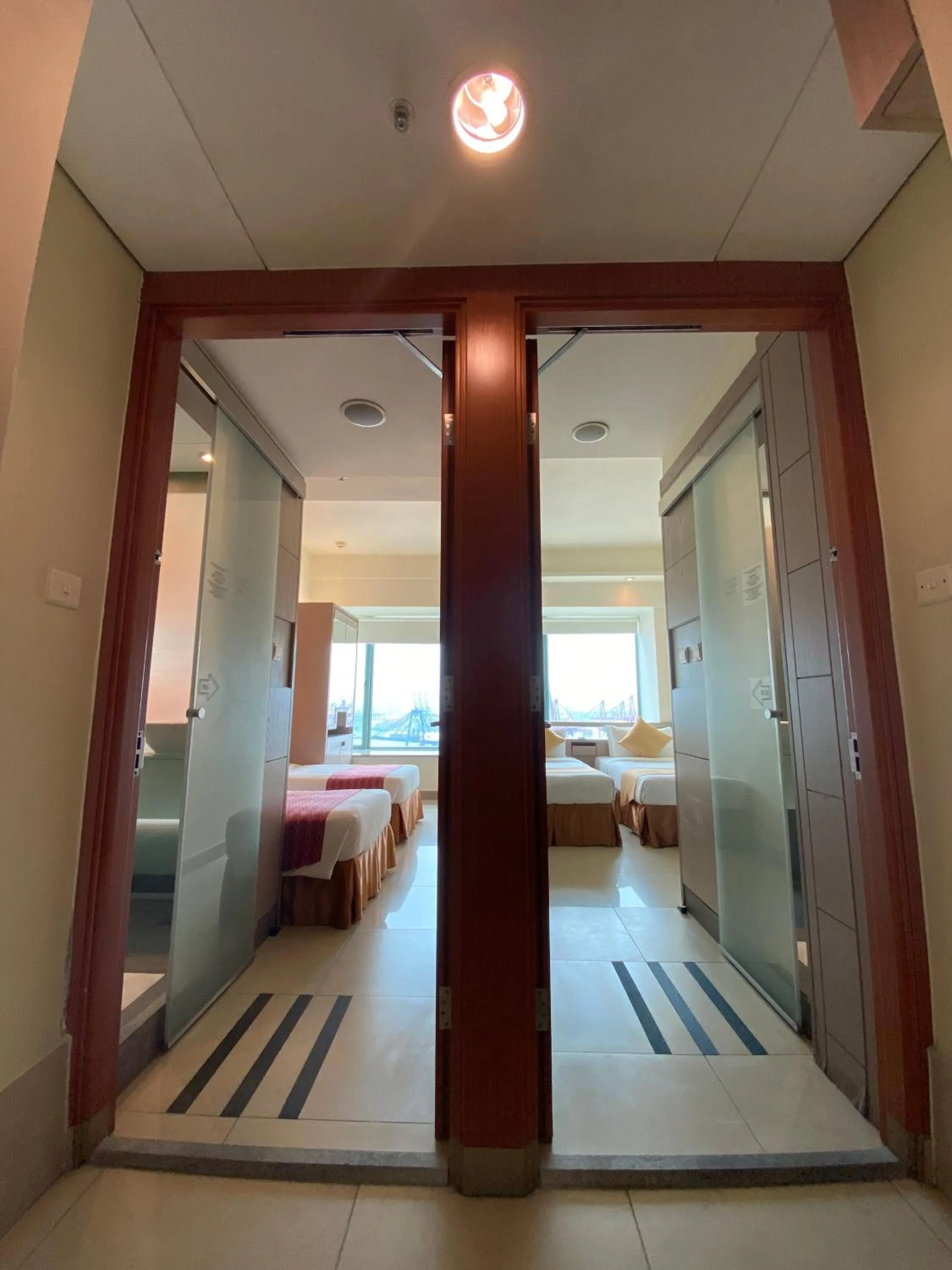 Bedroom, Bed in Rambler Oasis Hotel