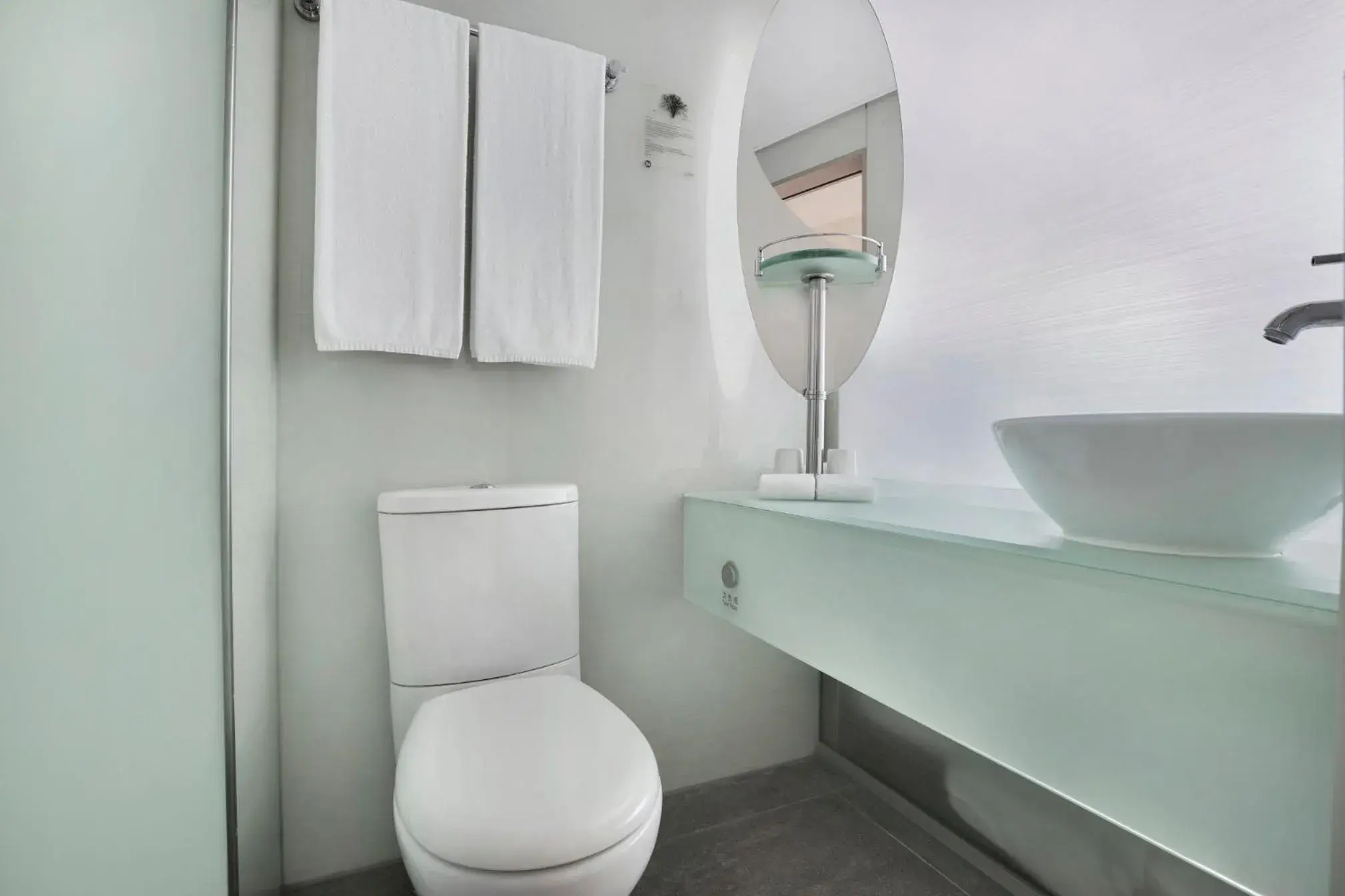 Bathroom in Rambler Oasis Hotel Bathroom in Rambler Oasis Hotel