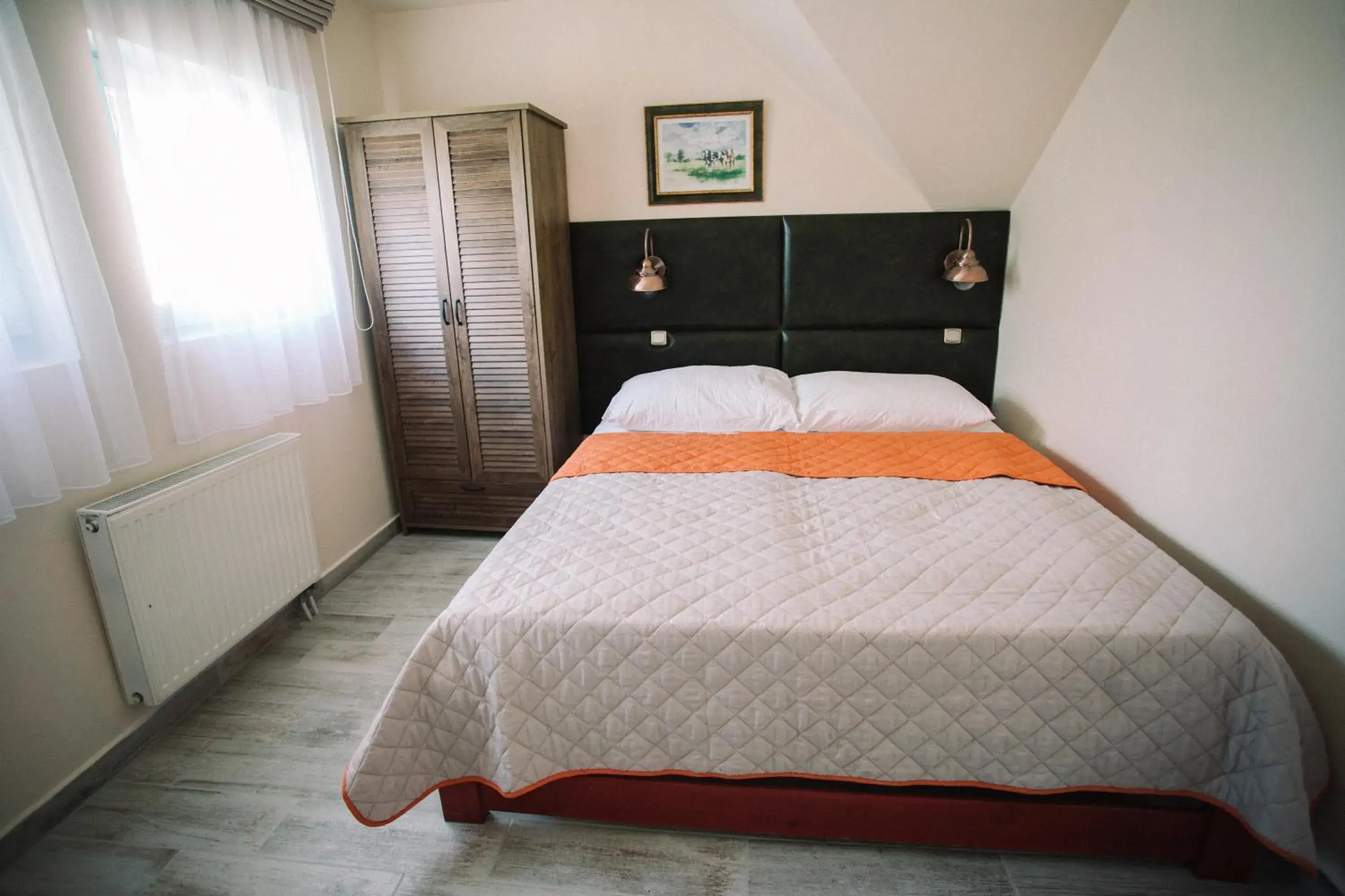 Double Room in Ötösfogat Panzió Double Room in Ötösfogat Panzió