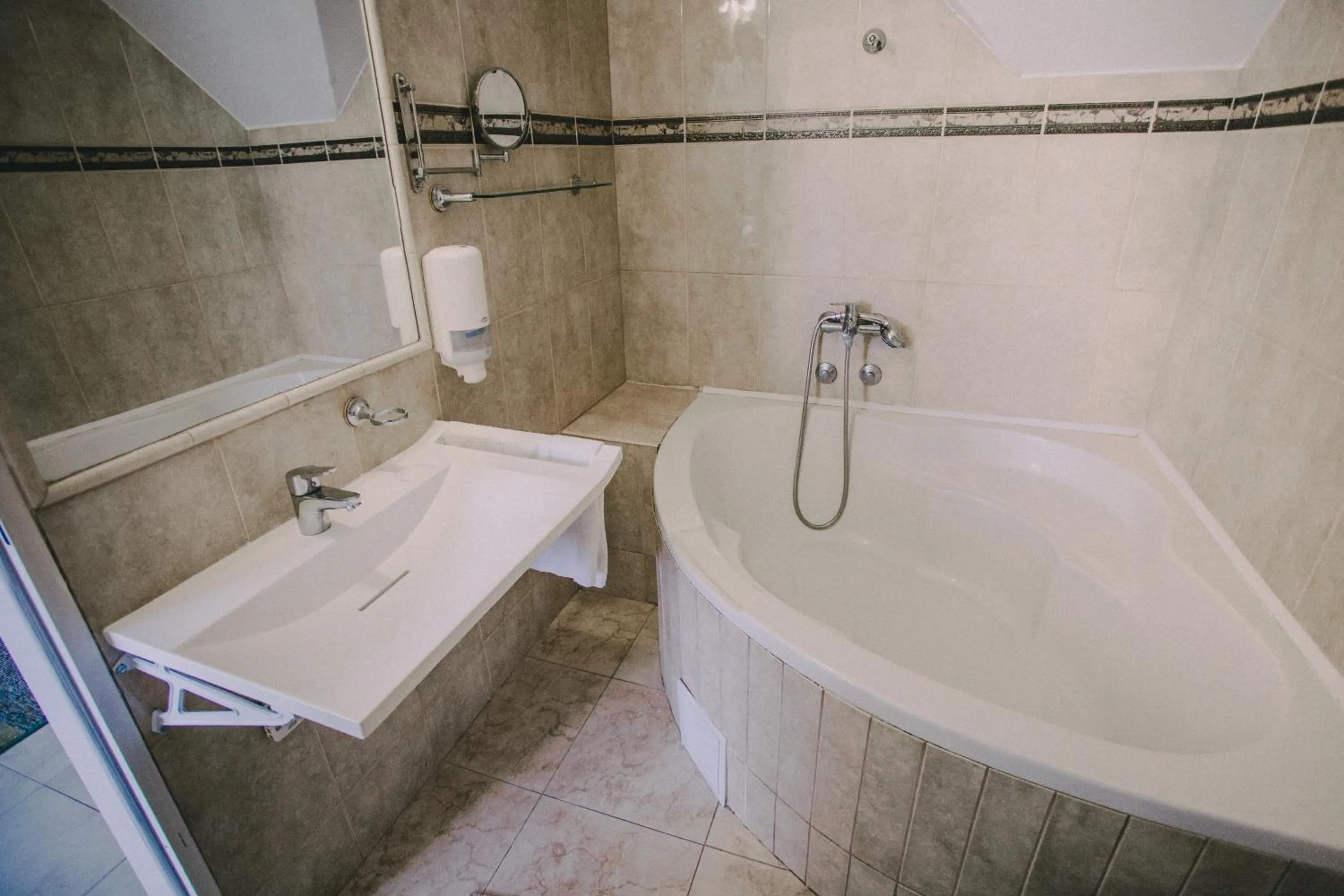 Bathroom in Ötösfogat Panzió