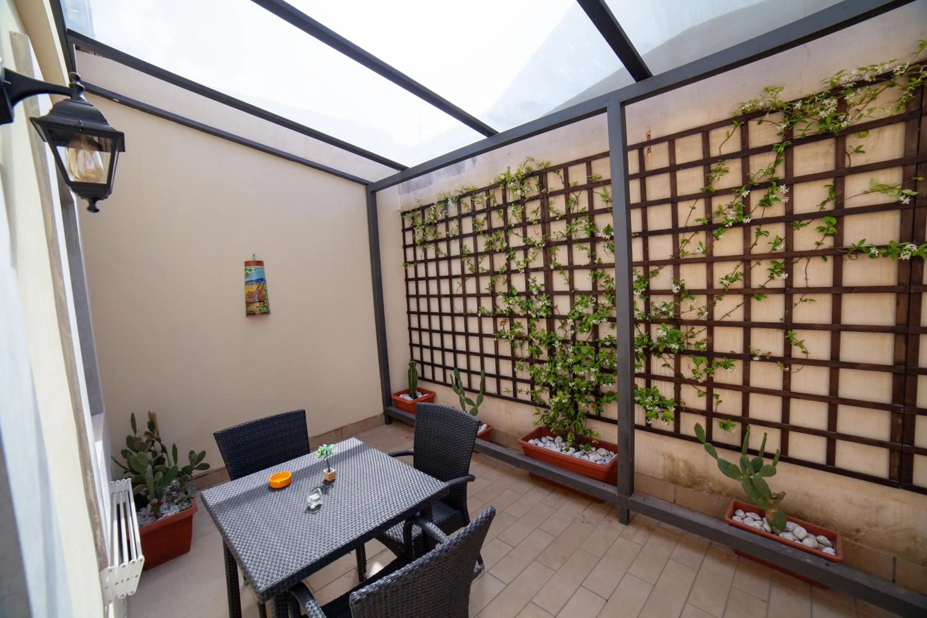 Patio in B&B Ninfeo Siracusa - Rooms & Breakfast