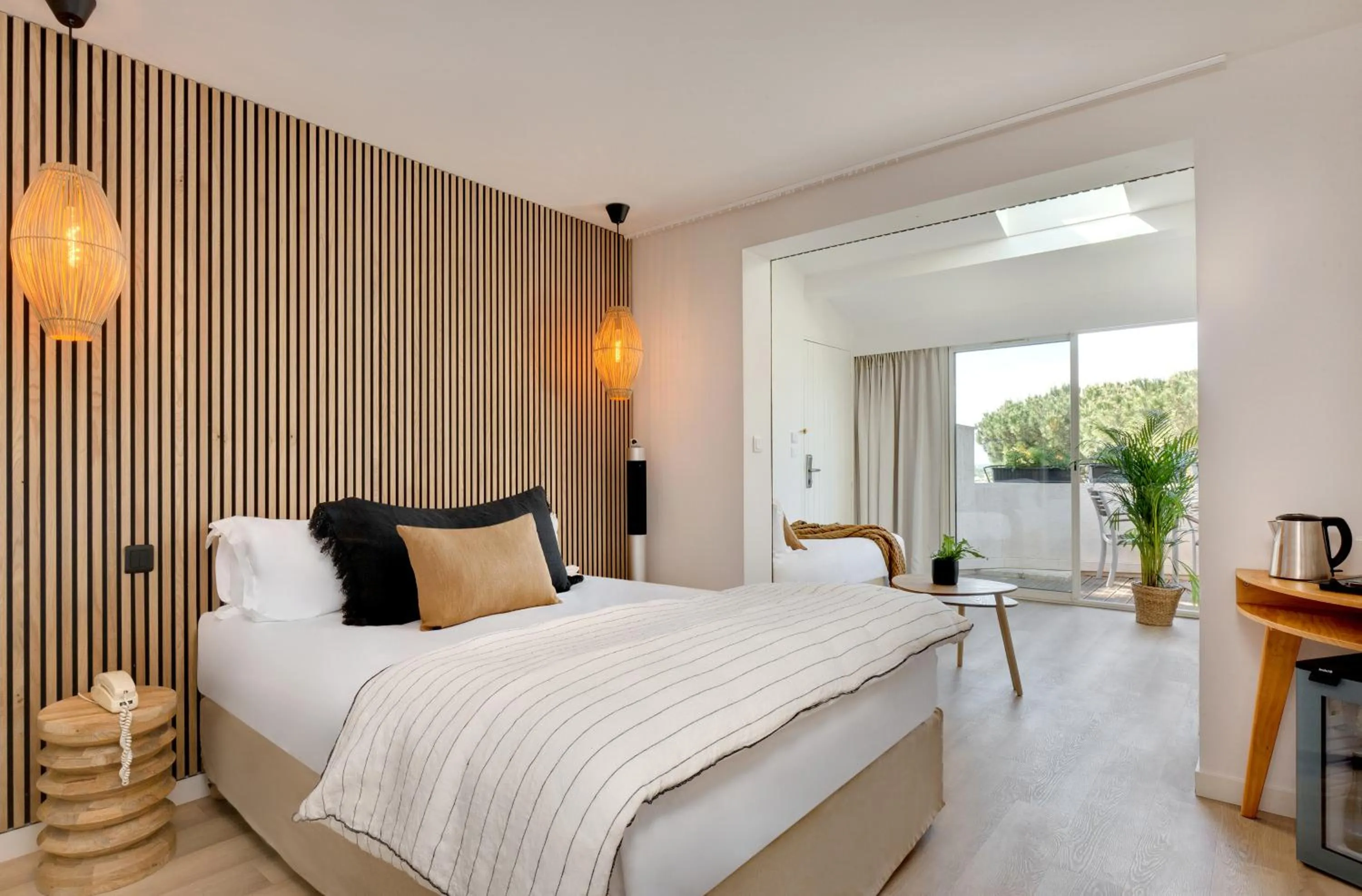 Bed in Hôtel & Spa Les Mouettes